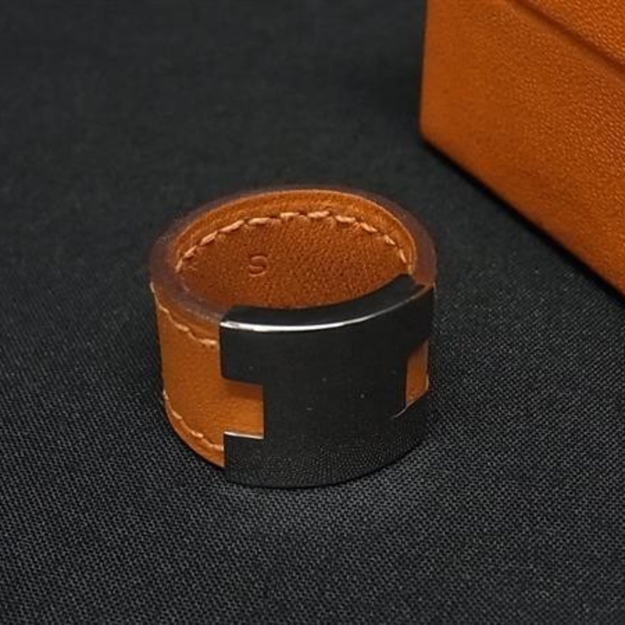 Hermes Lurie Silver Orange Metal Swift Leather Band Ring (Pre-Owned)