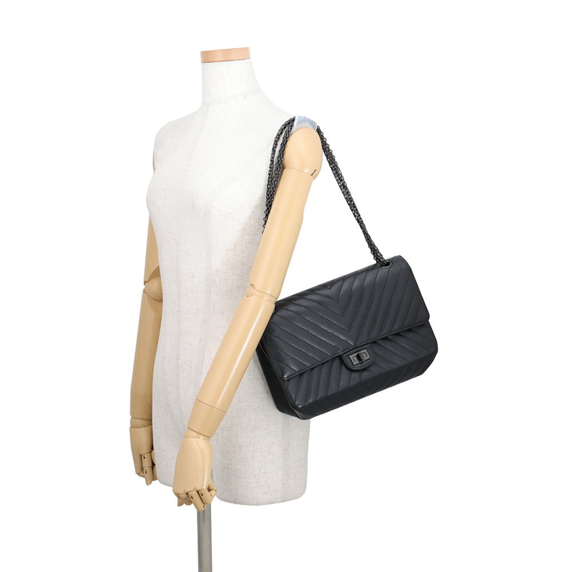 Chanel 2.55 Black Leather Handbag Shoulder Bag (Pre-Owned)