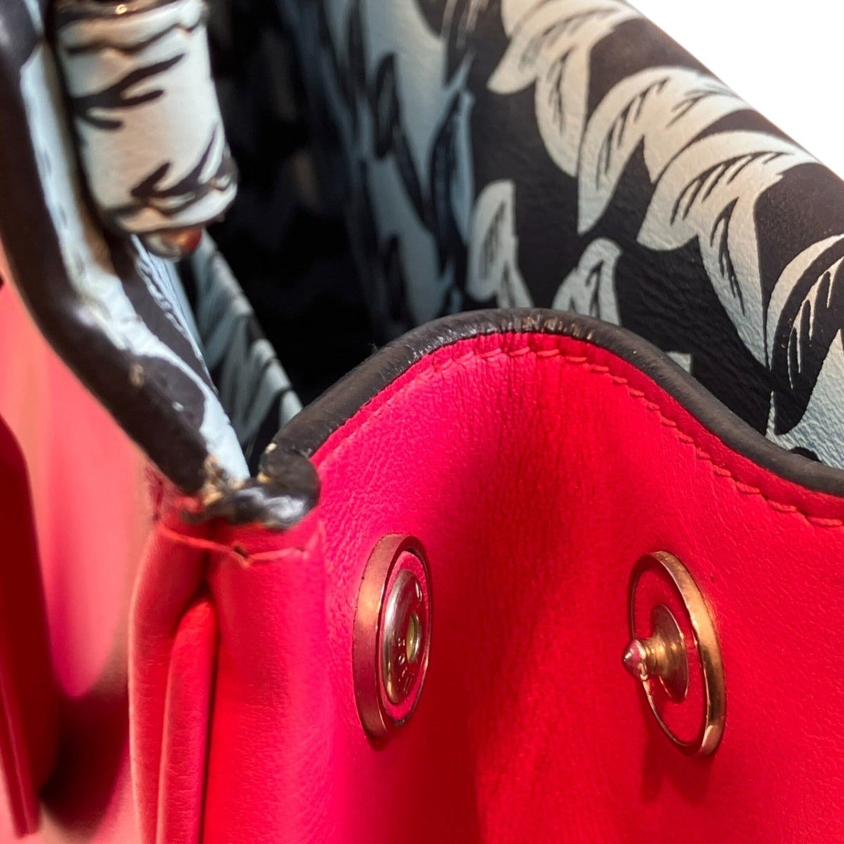 Christian Dior Pink Leather Handbag (Pre-Owned)