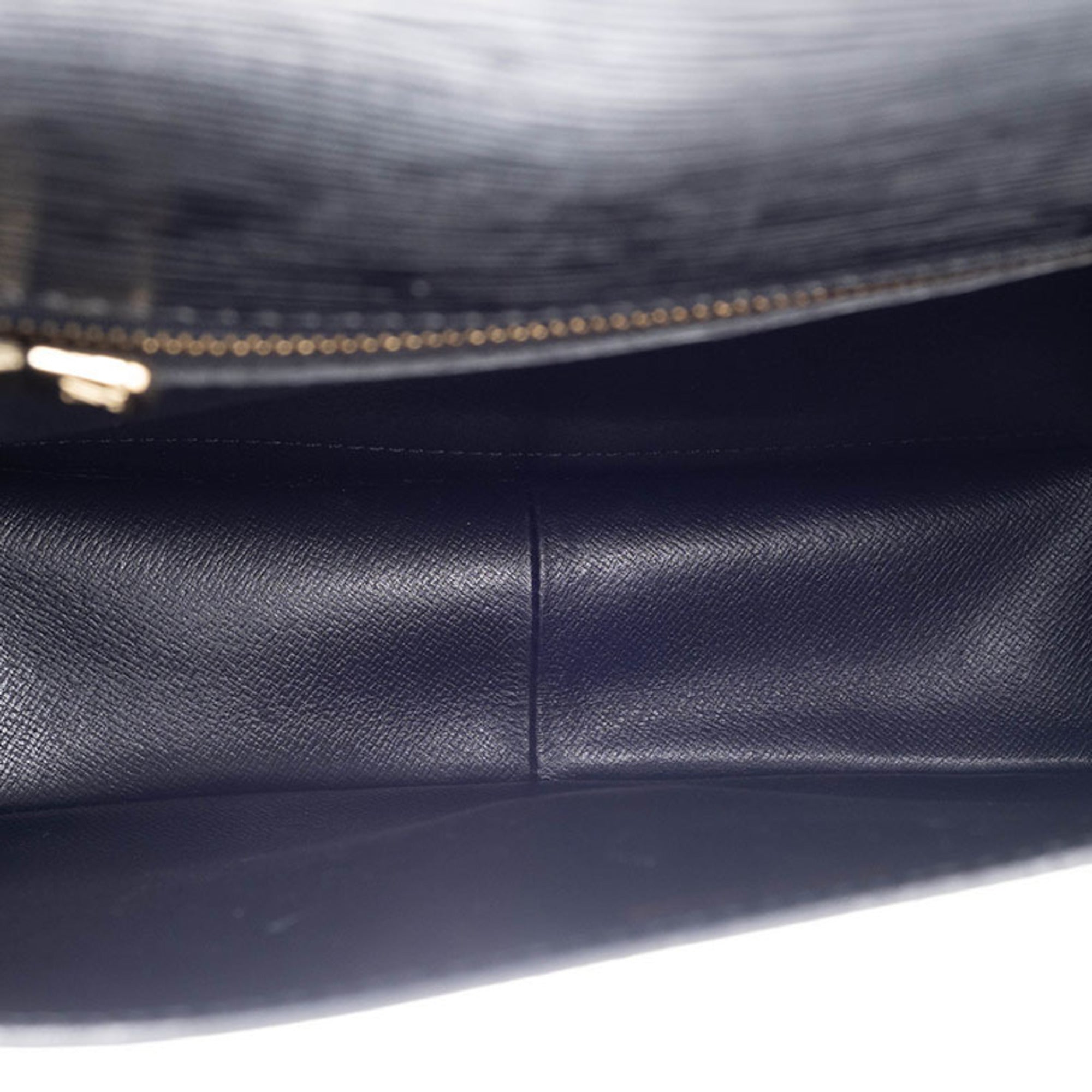 Louis Vuitton Black Epi Leather Shoulder Bag (Pre-Owned)