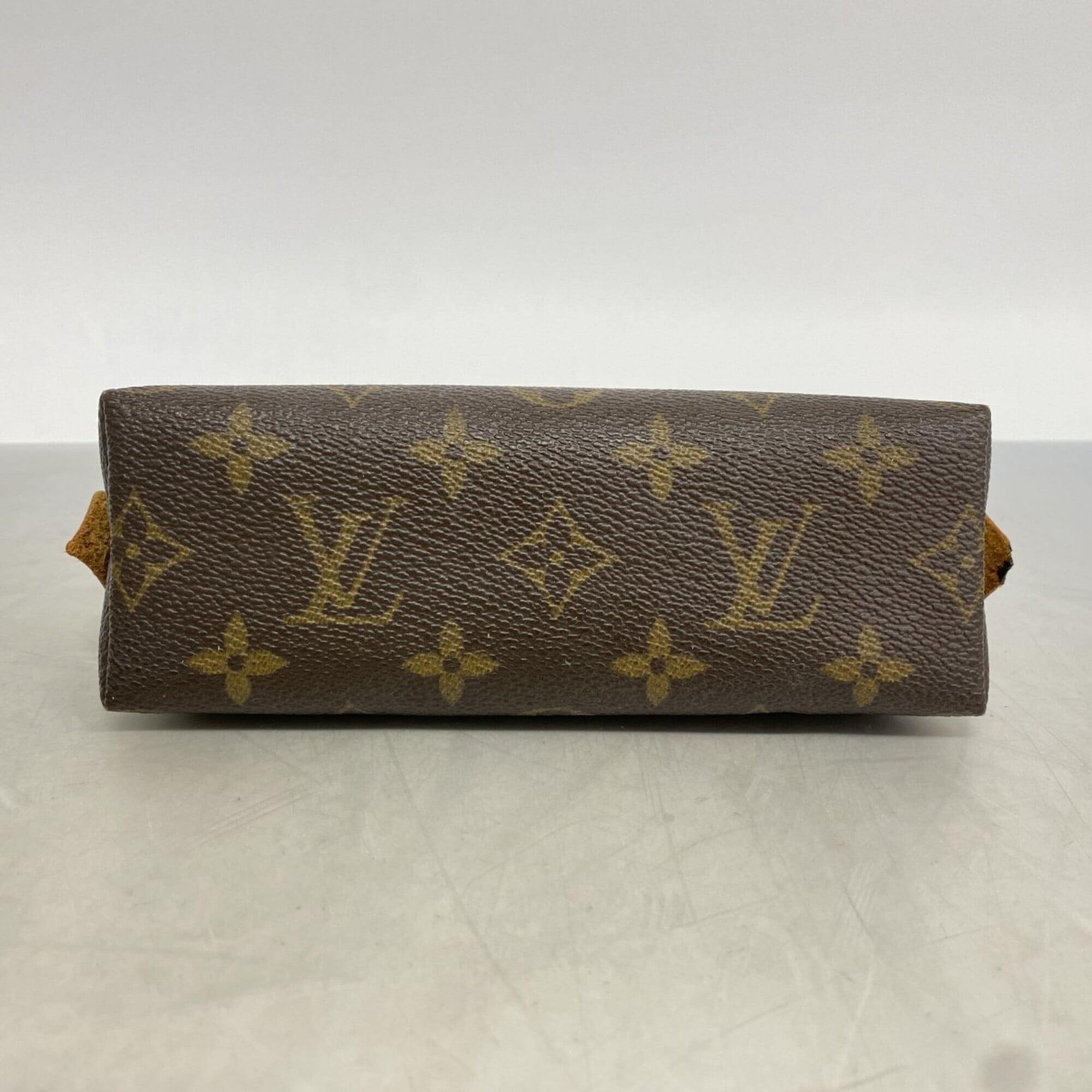 Louis Vuitton Brown Pouch (Pre-Owned)