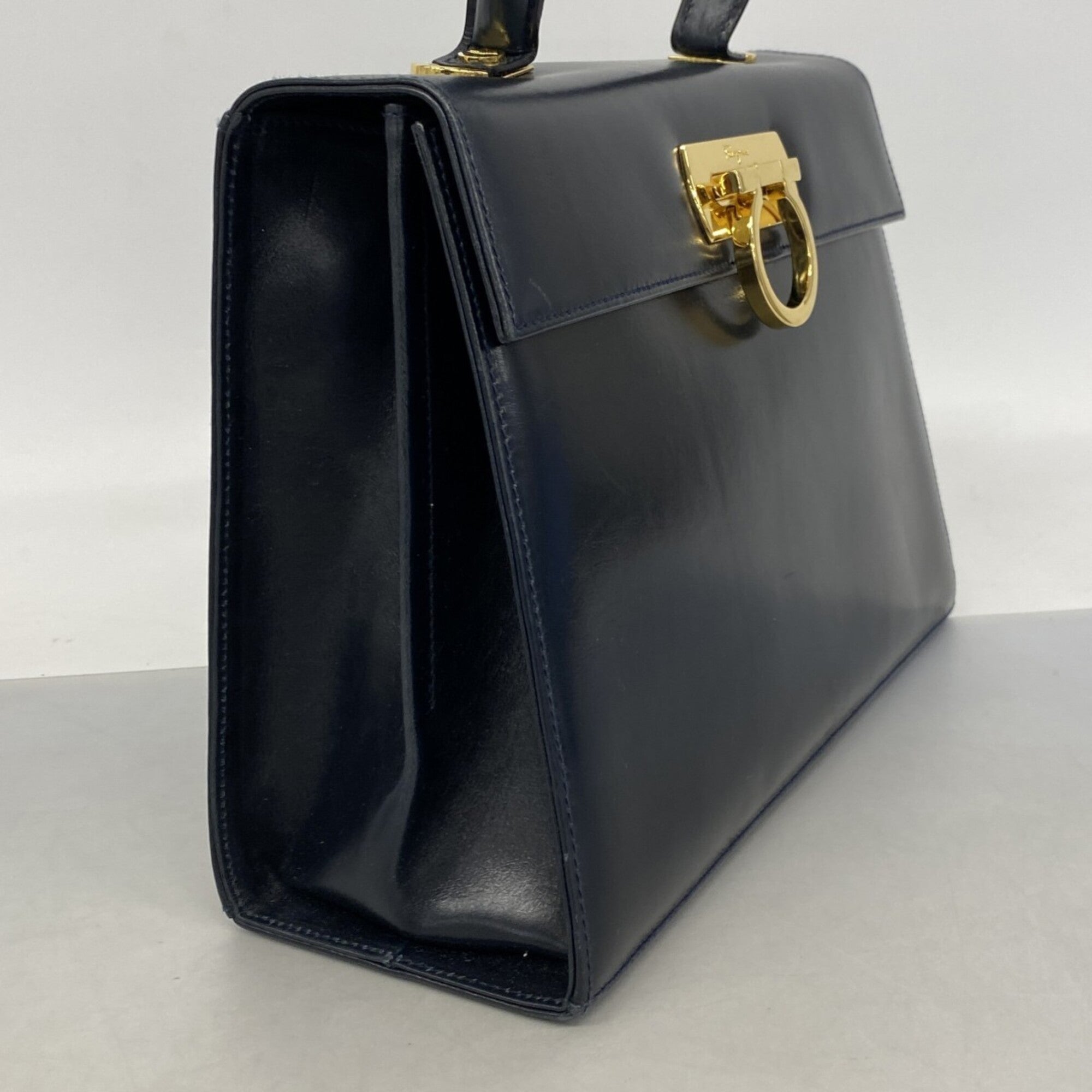 Salvatore Ferragamo Navy Leather Handbag (Pre-Owned)