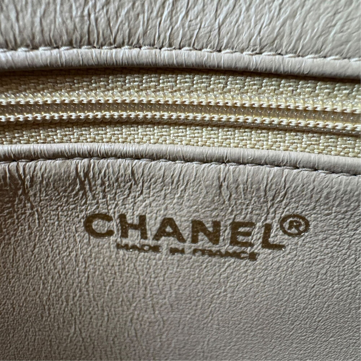 Chanel Beige Grained Calfskin Tote Bag (Pre-Owned)