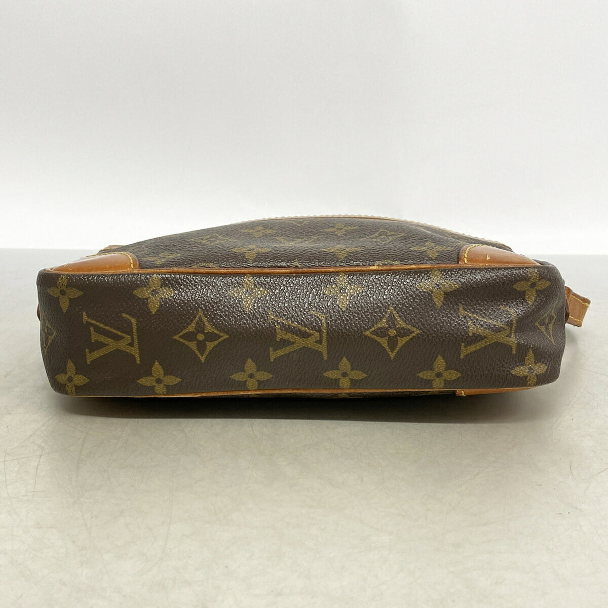 Louis Vuitton Brown Shoulder Bag (Pre-Owned)