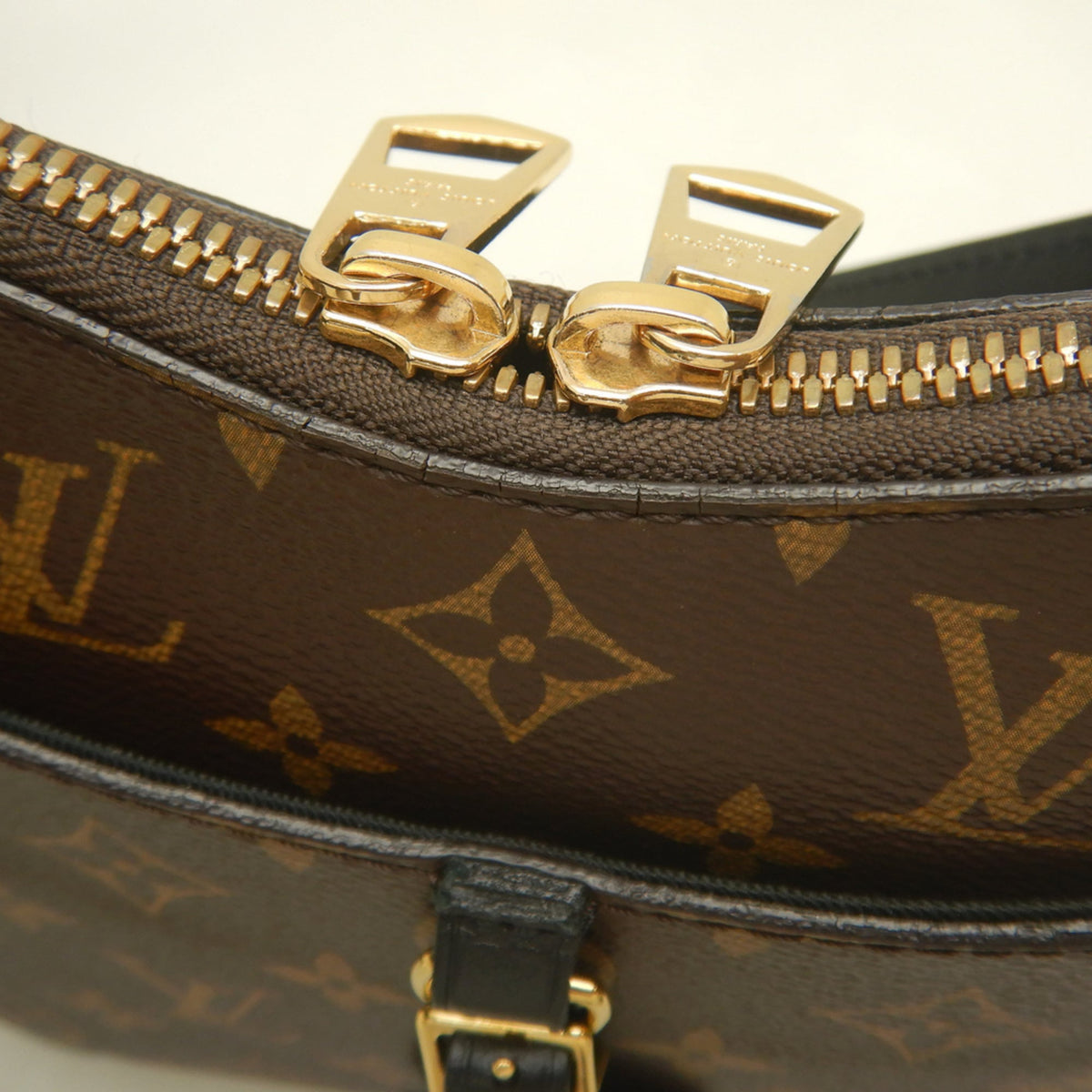 Louis Vuitton Monogram Brown Monogram Shoulder Bag (Pre-Owned)