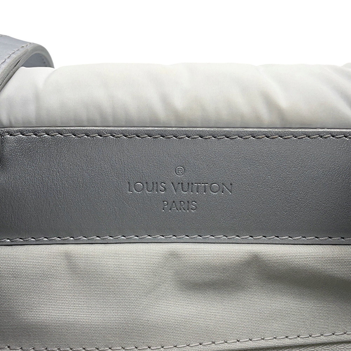 Louis Vuitton Silver Nylon Handbag Shoulder Bag Tote Bag (Pre-Owned)