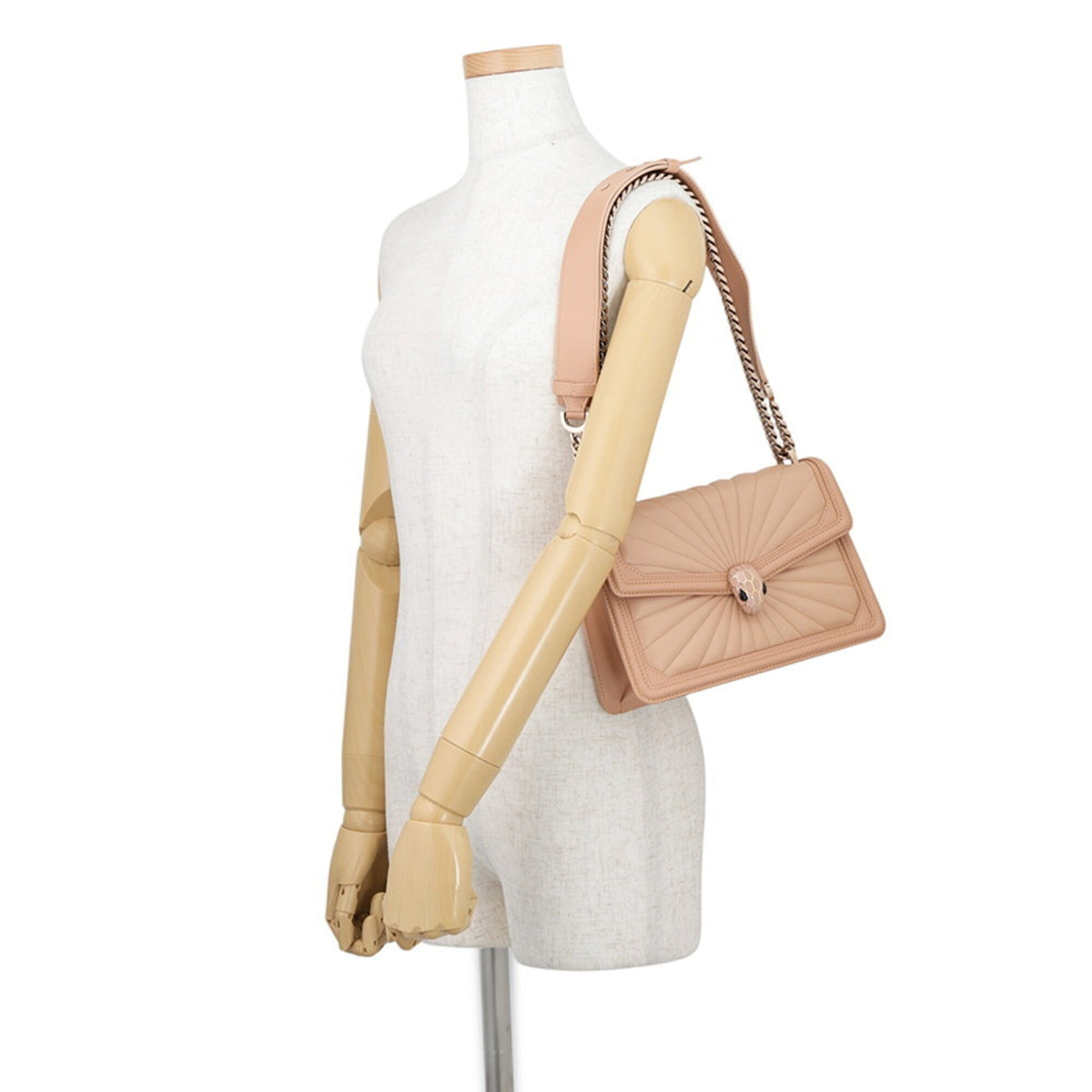 Bvlgari Beige Leather Handbag Shoulder Bag (Pre-Owned)