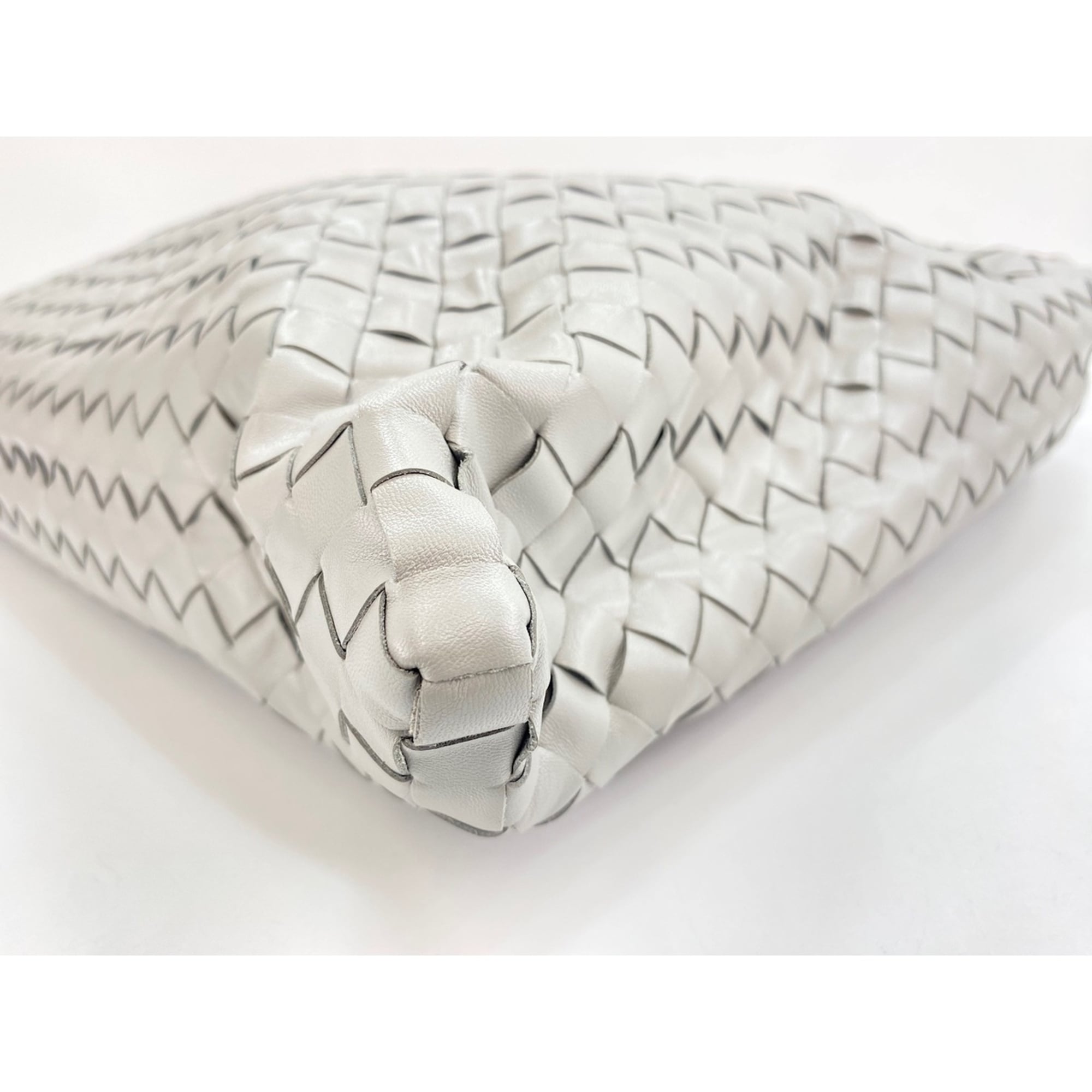 Bottega Veneta Gray Intrecciato Tote Bag (Pre-Owned)