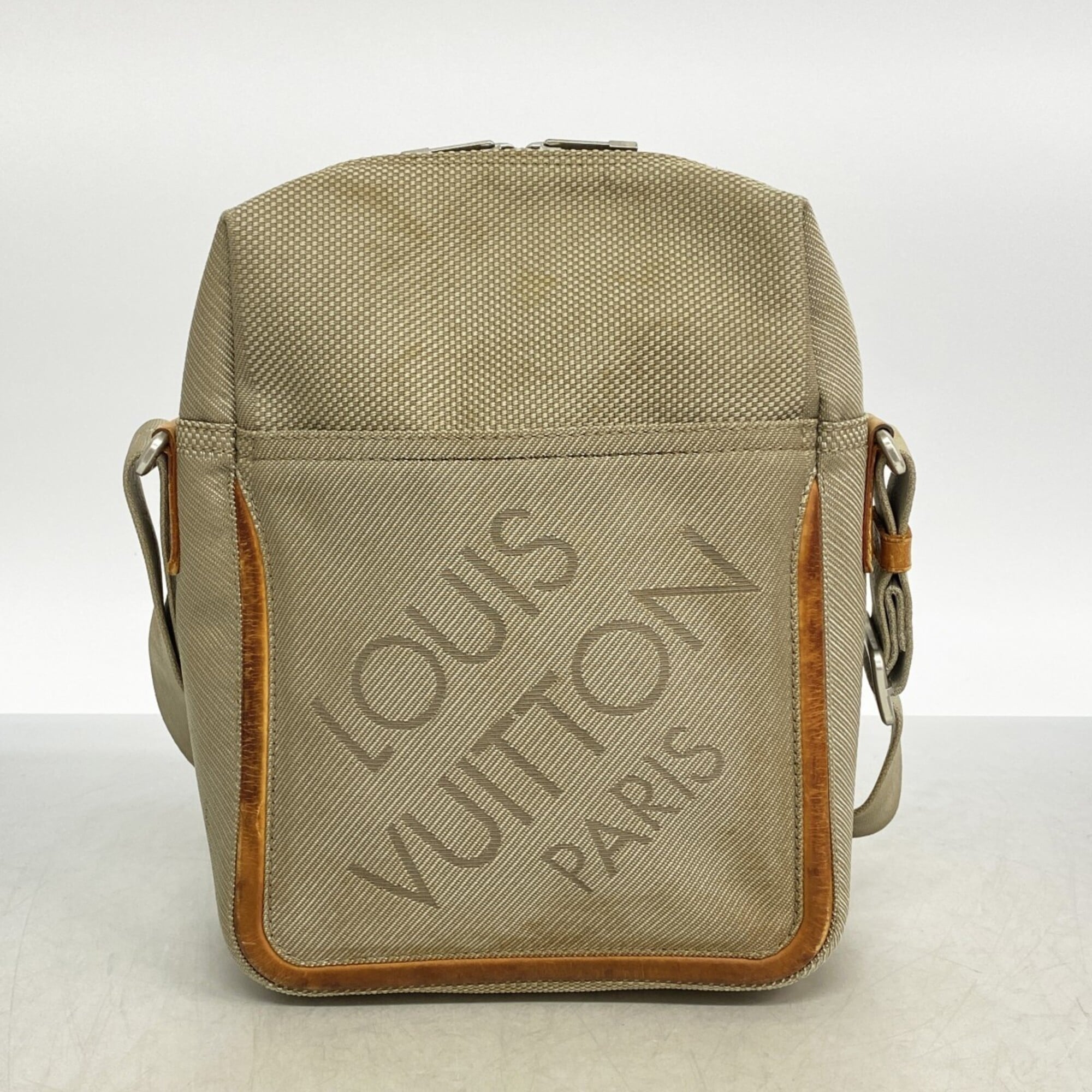 Louis Vuitton Sable Shoulder Bag (Pre-Owned)