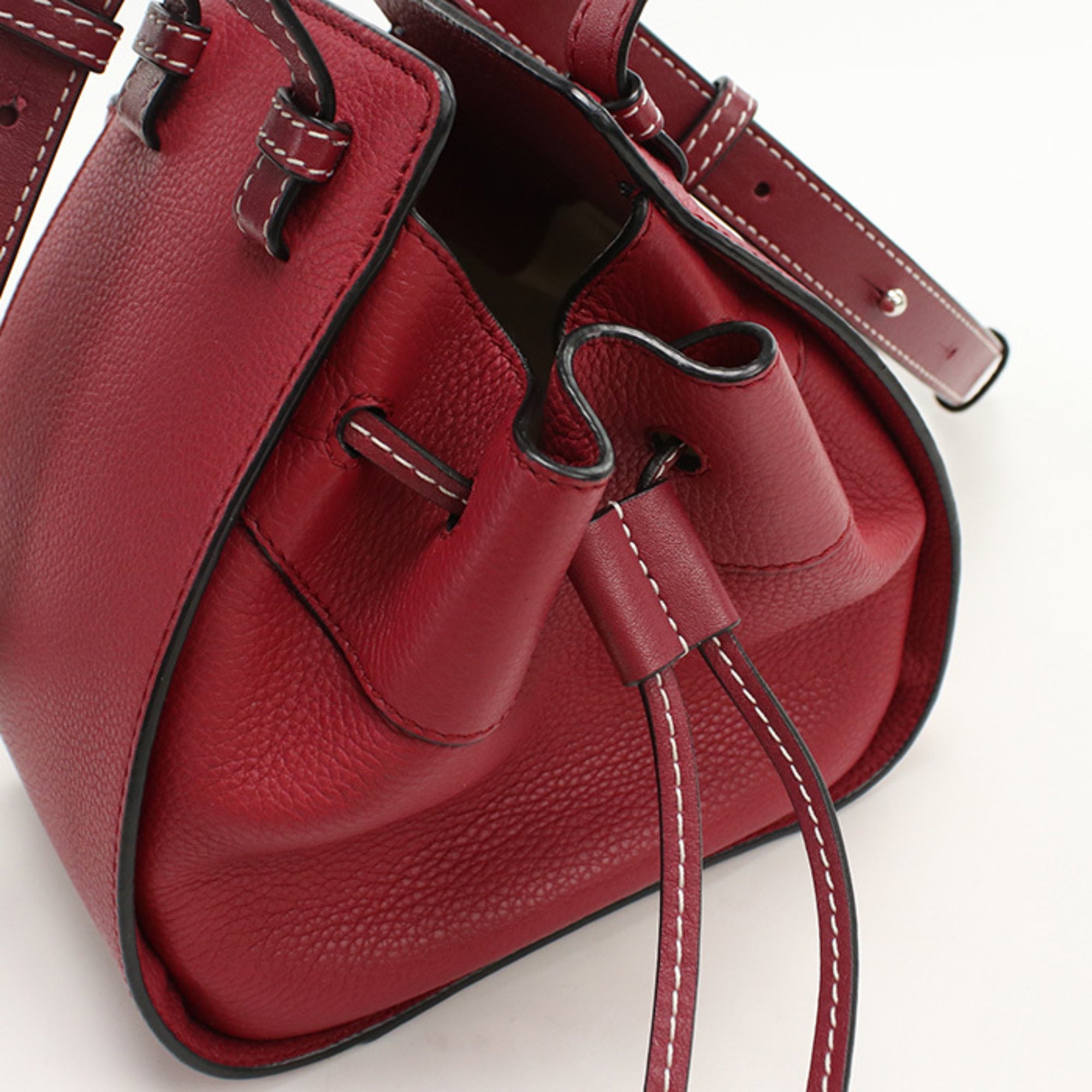 Loewe Red Color Leather Shoulder Bag (Pre-Owned)