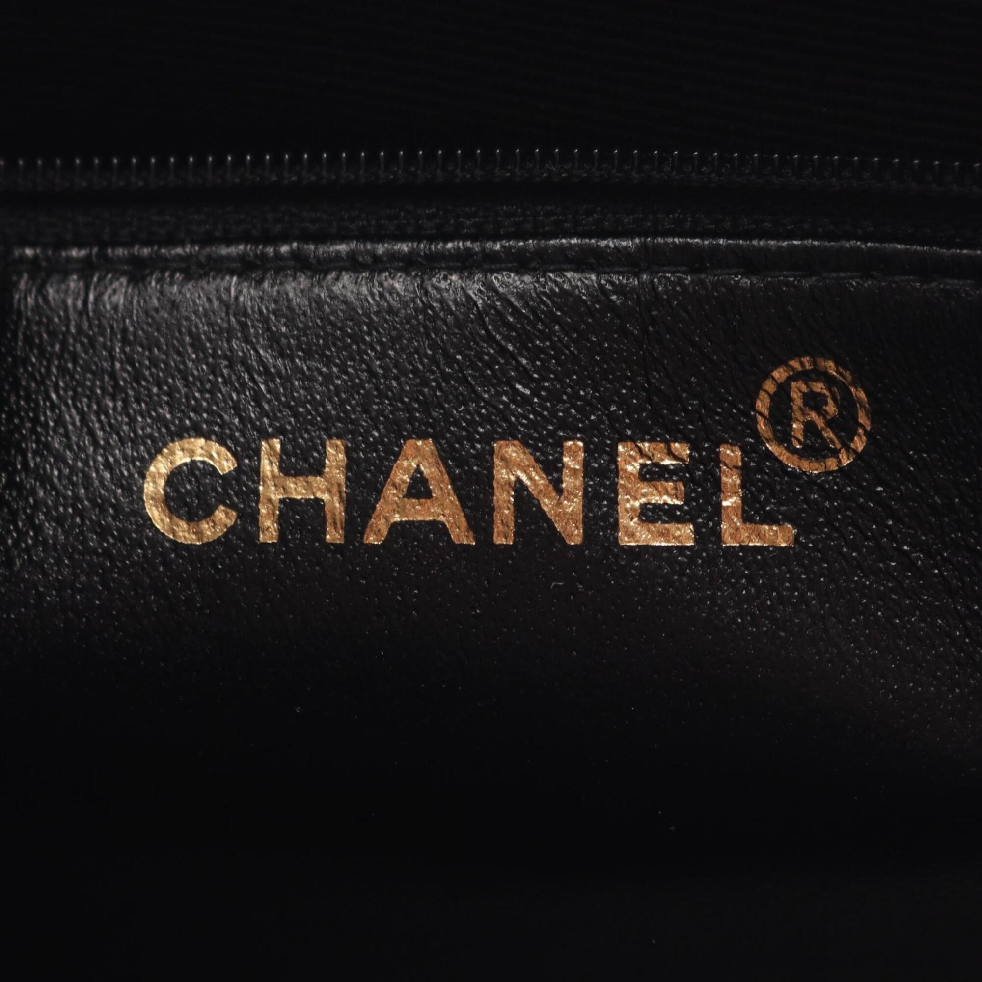 Chanel Black Leather Handbag Shoulder Bag (Pre-Owned)