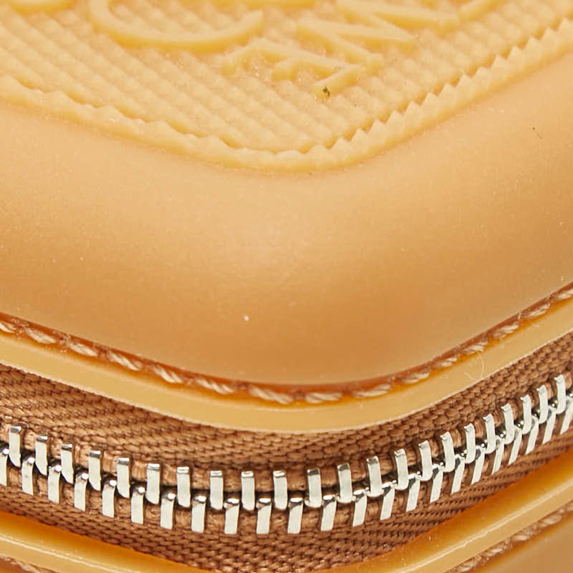Loewe Brown Rubber Leather Coin Purse/Coin Case (Pre-Owned)