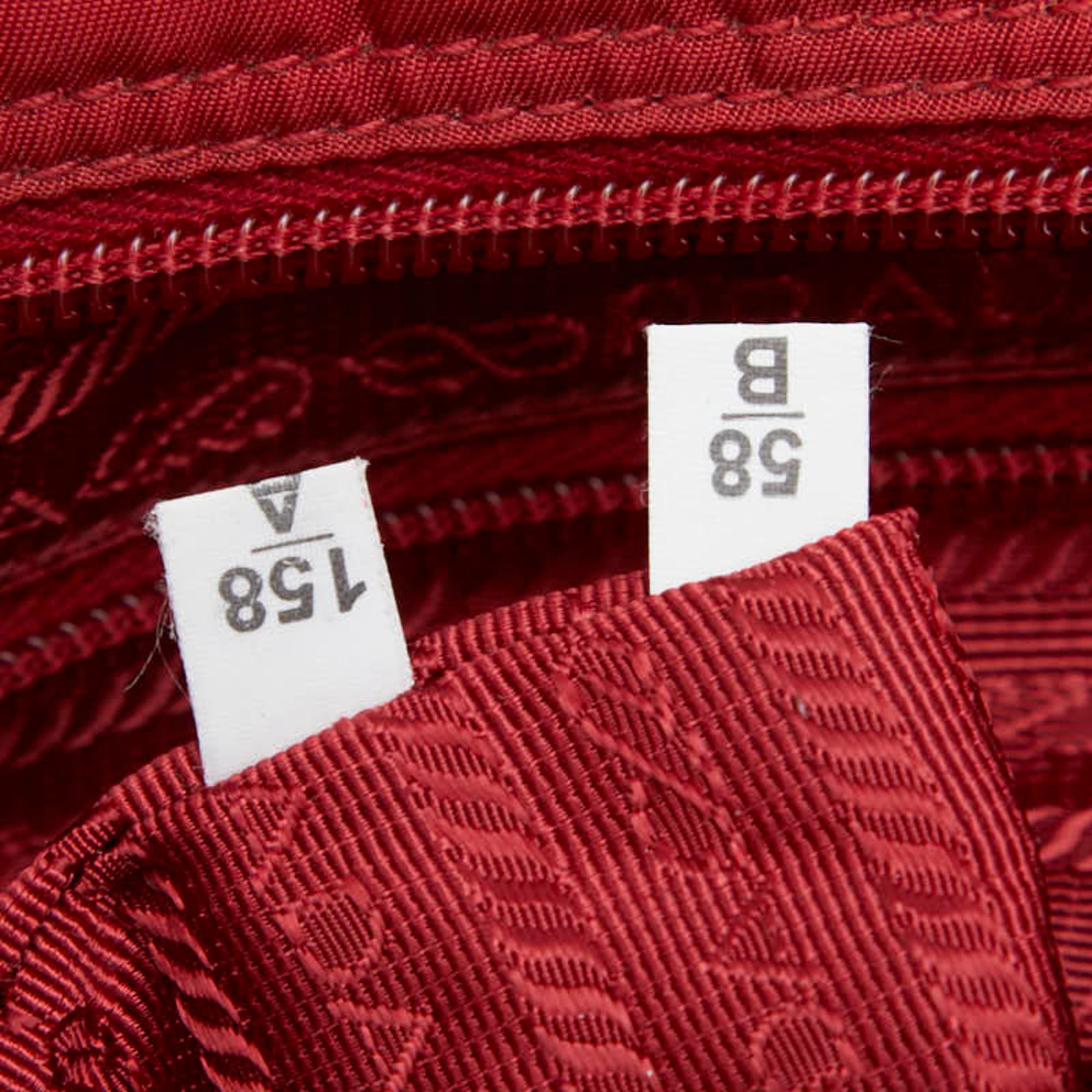 Prada Red Color Nylon Leather Shoulder Bag (Pre-Owned)