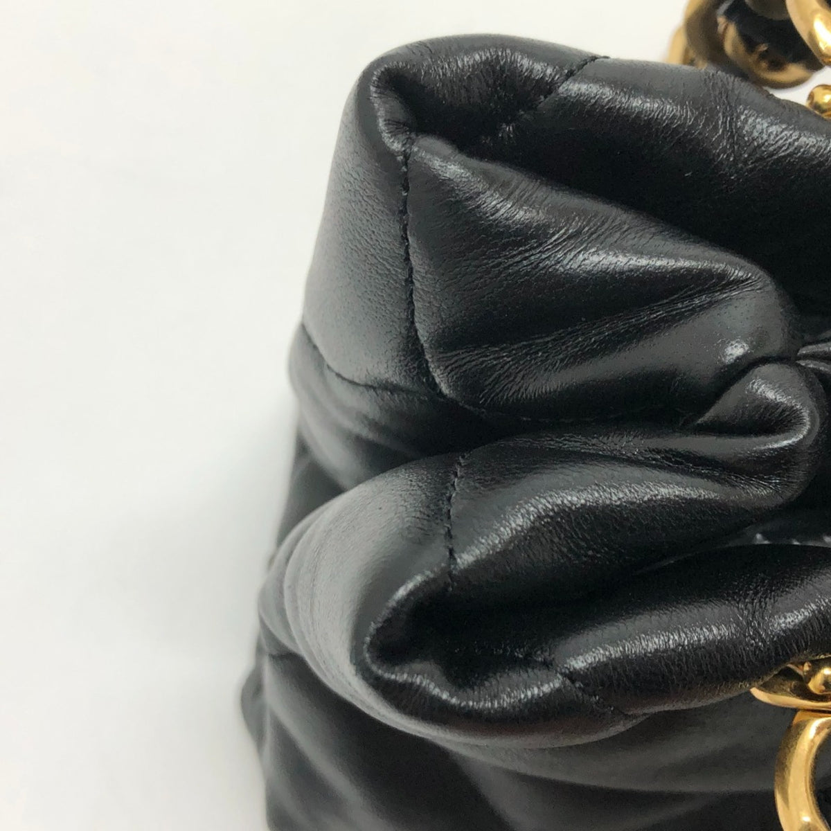 Chanel Black Leather Shoulder Bag (Pre-Owned)