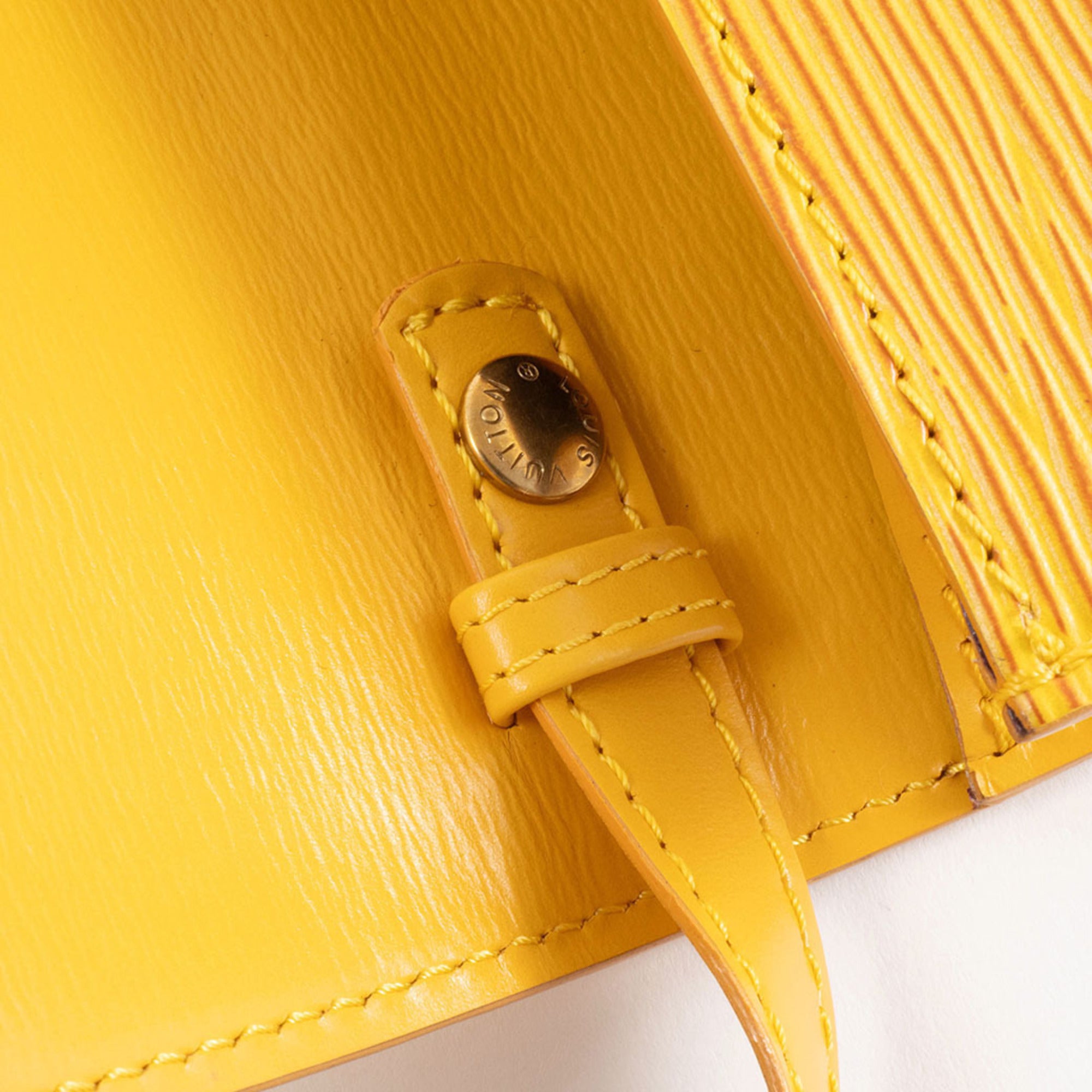 Louis Vuitton Yellow Epi Leather Pochette Shoulder Bag (Pre-Owned)