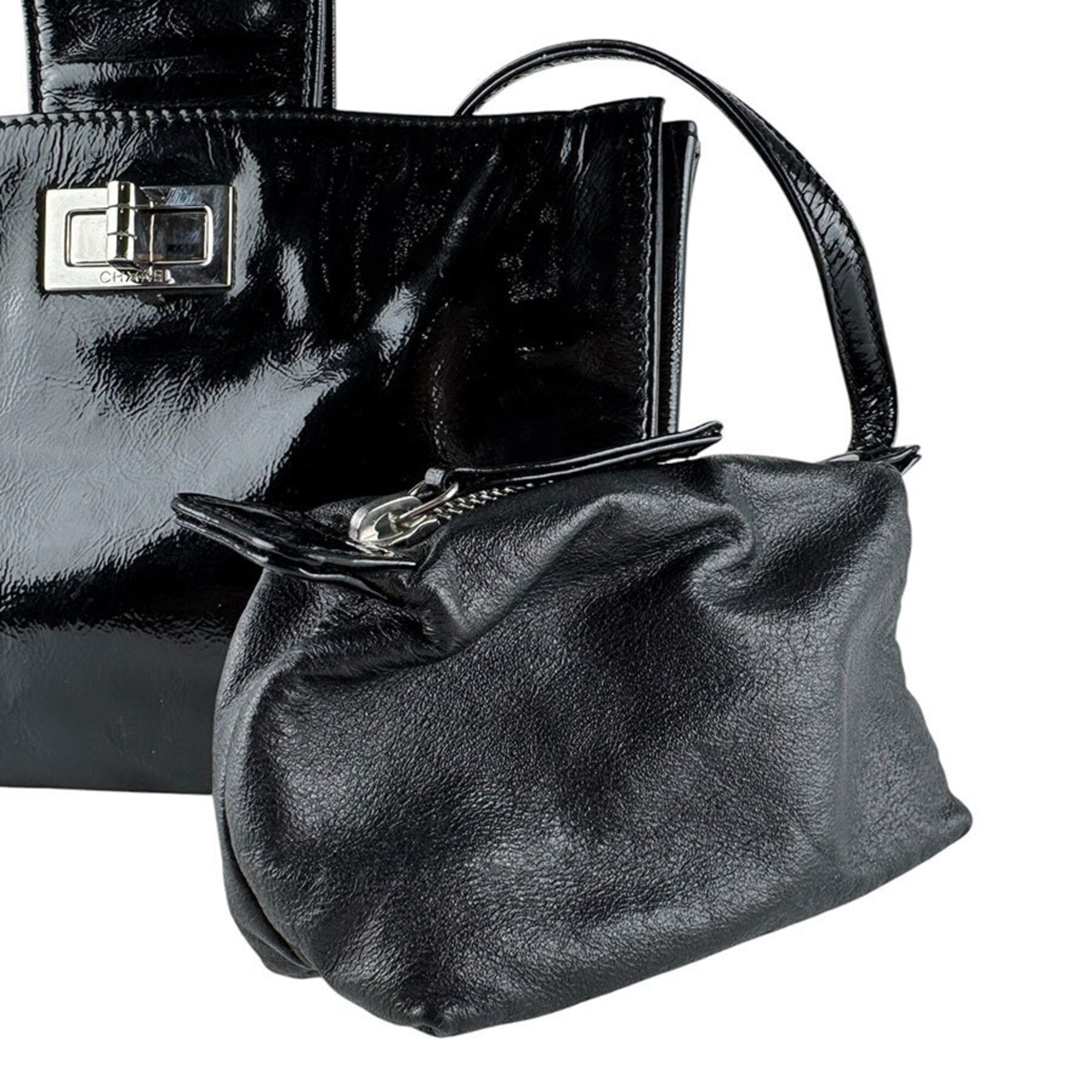 Chanel Black Patent Leather Handbag (Pre-Owned)
