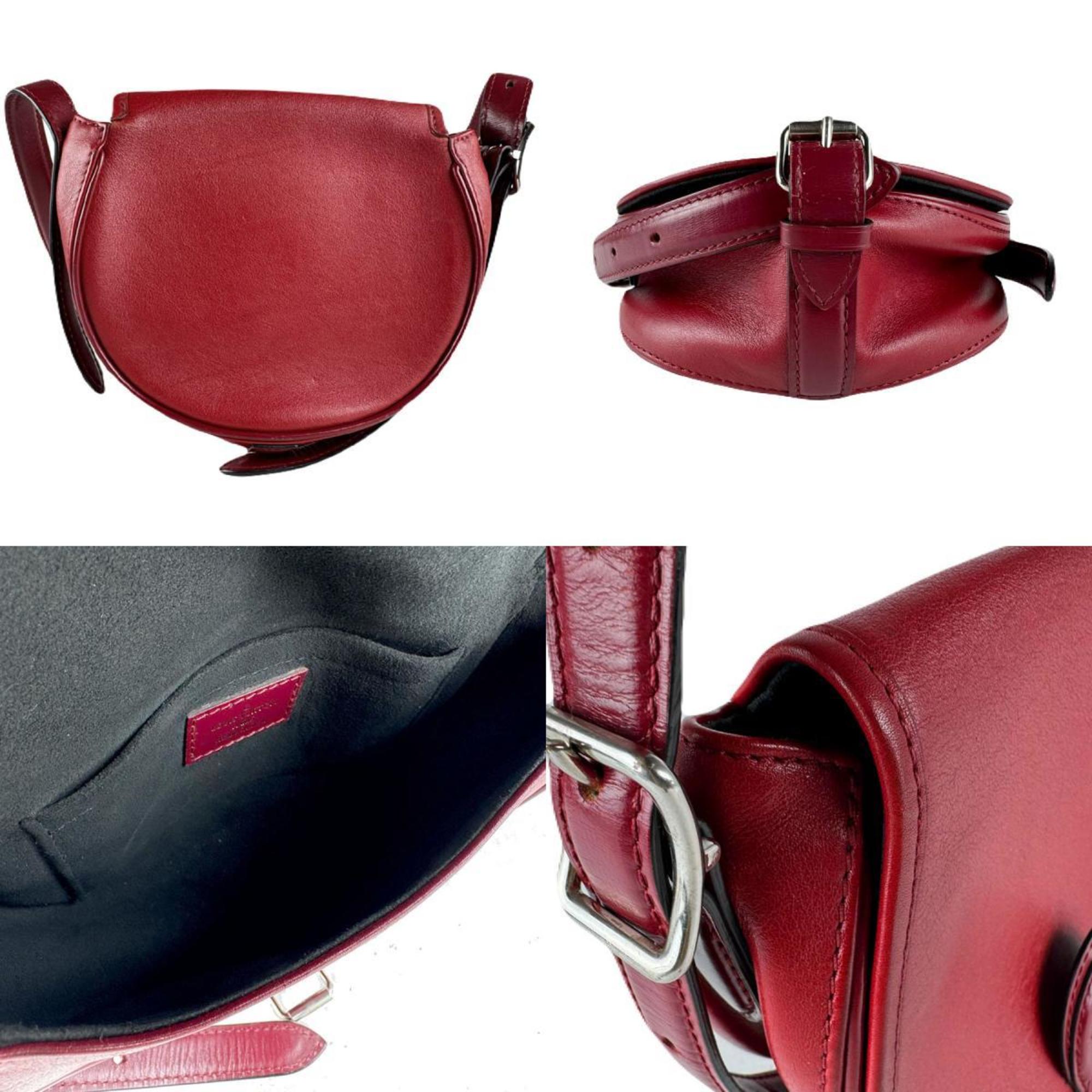 Louis Vuitton Dark Red Leather Shoulder Bag (Pre-Owned)
