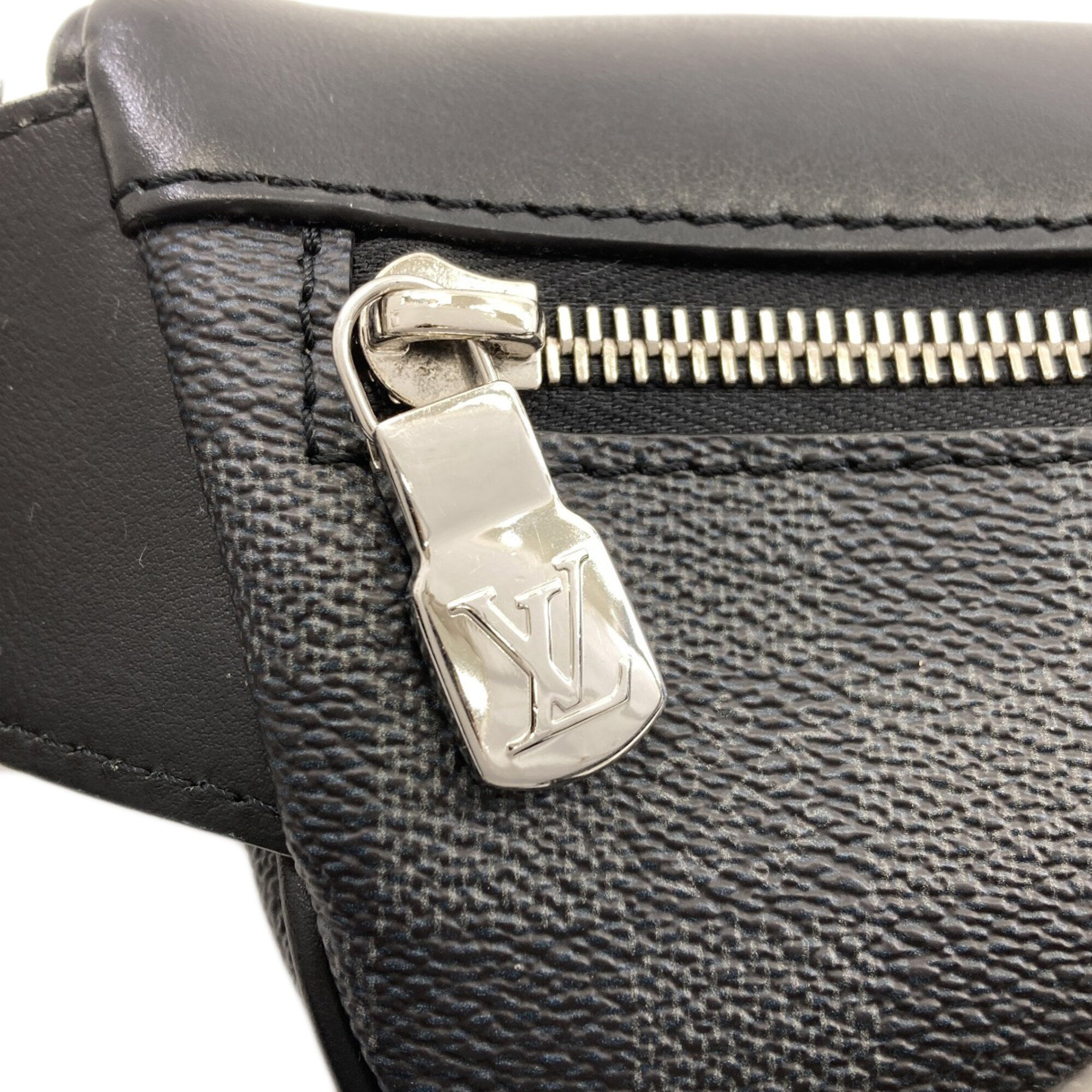 Louis Vuitton Damier Graphite Damier Canvas Fanny Pack (Pre-Owned)