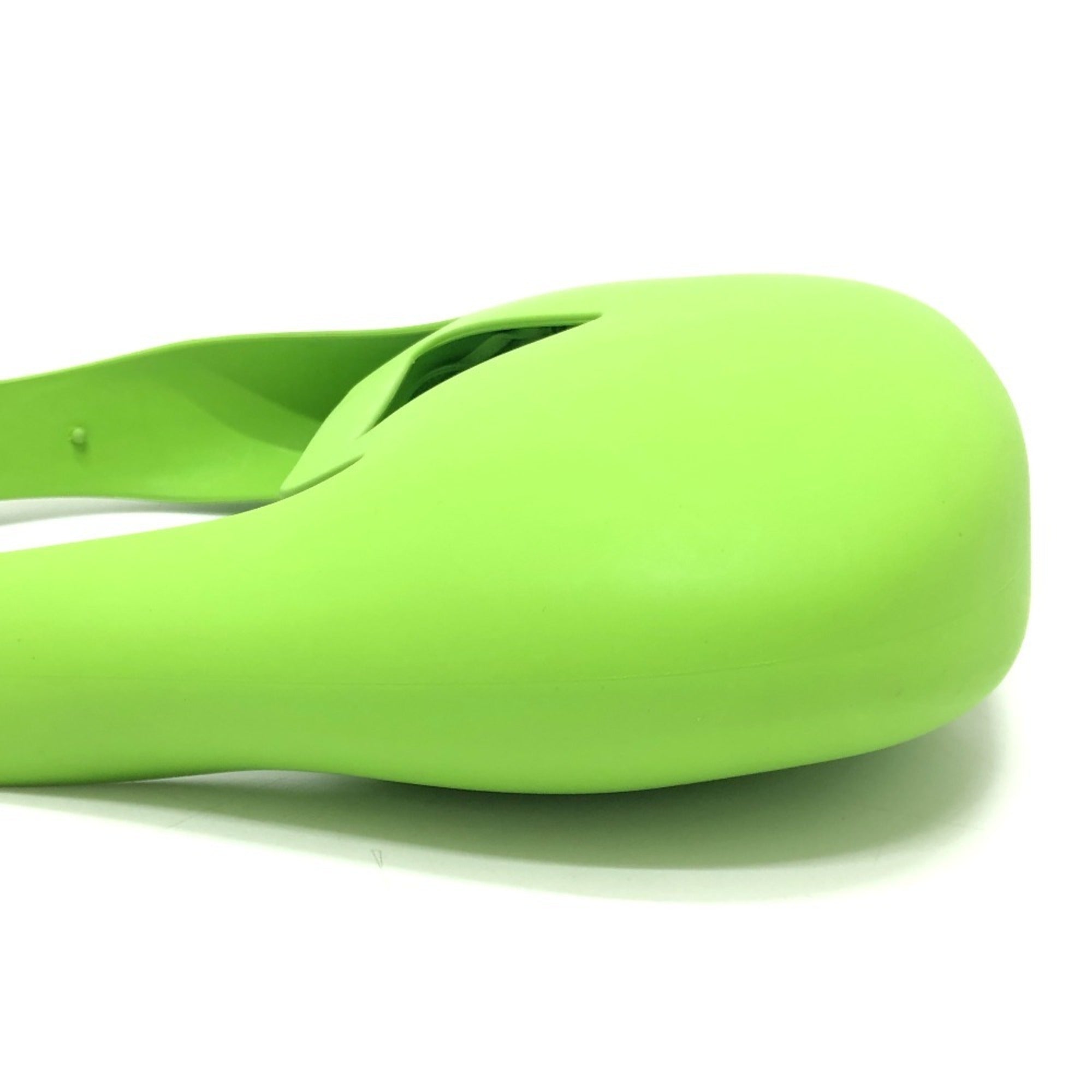 Bottega Veneta Green Rubber Shoulder Bag (Pre-Owned)