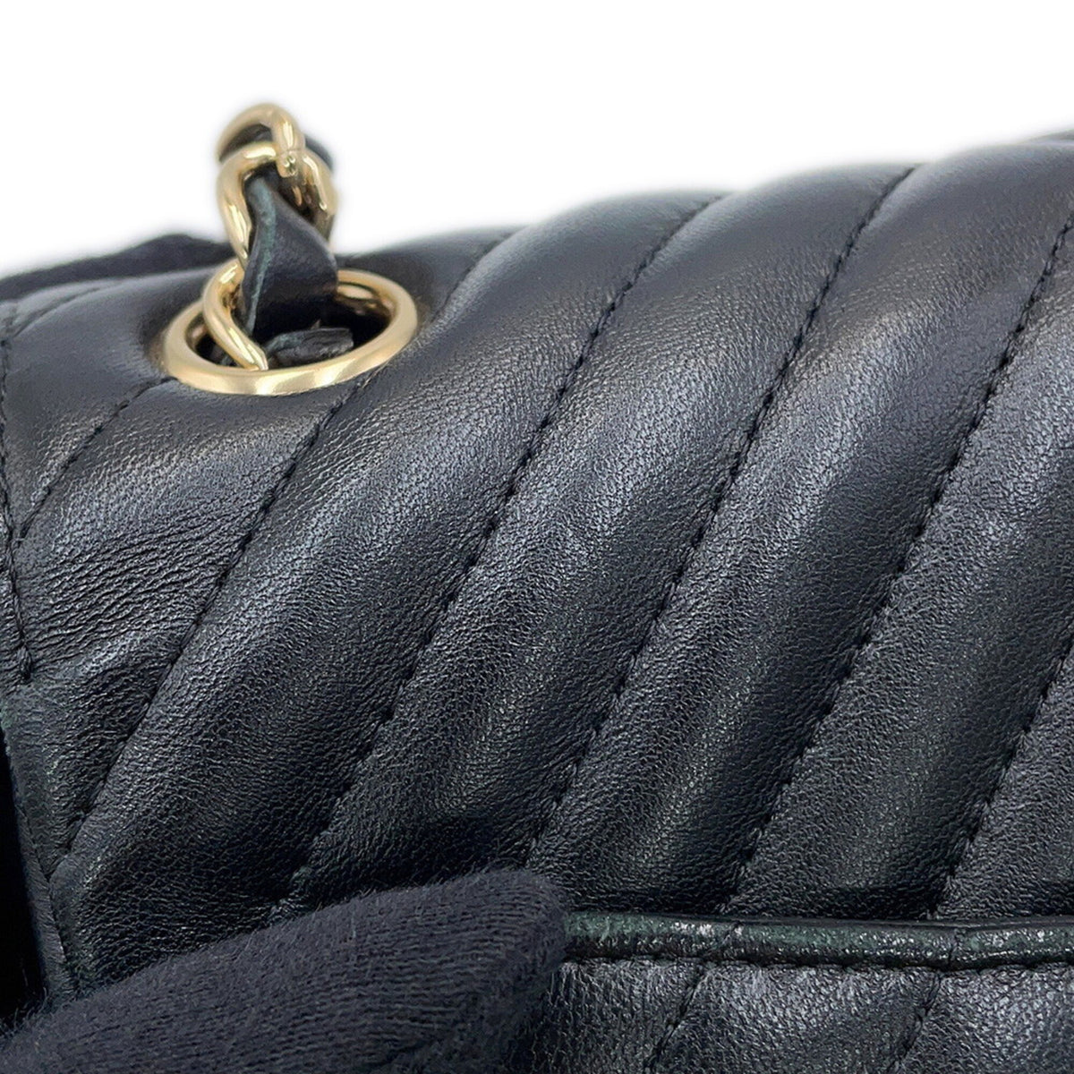 Chanel Black Leather Handbag Shoulder Bag (Pre-Owned)