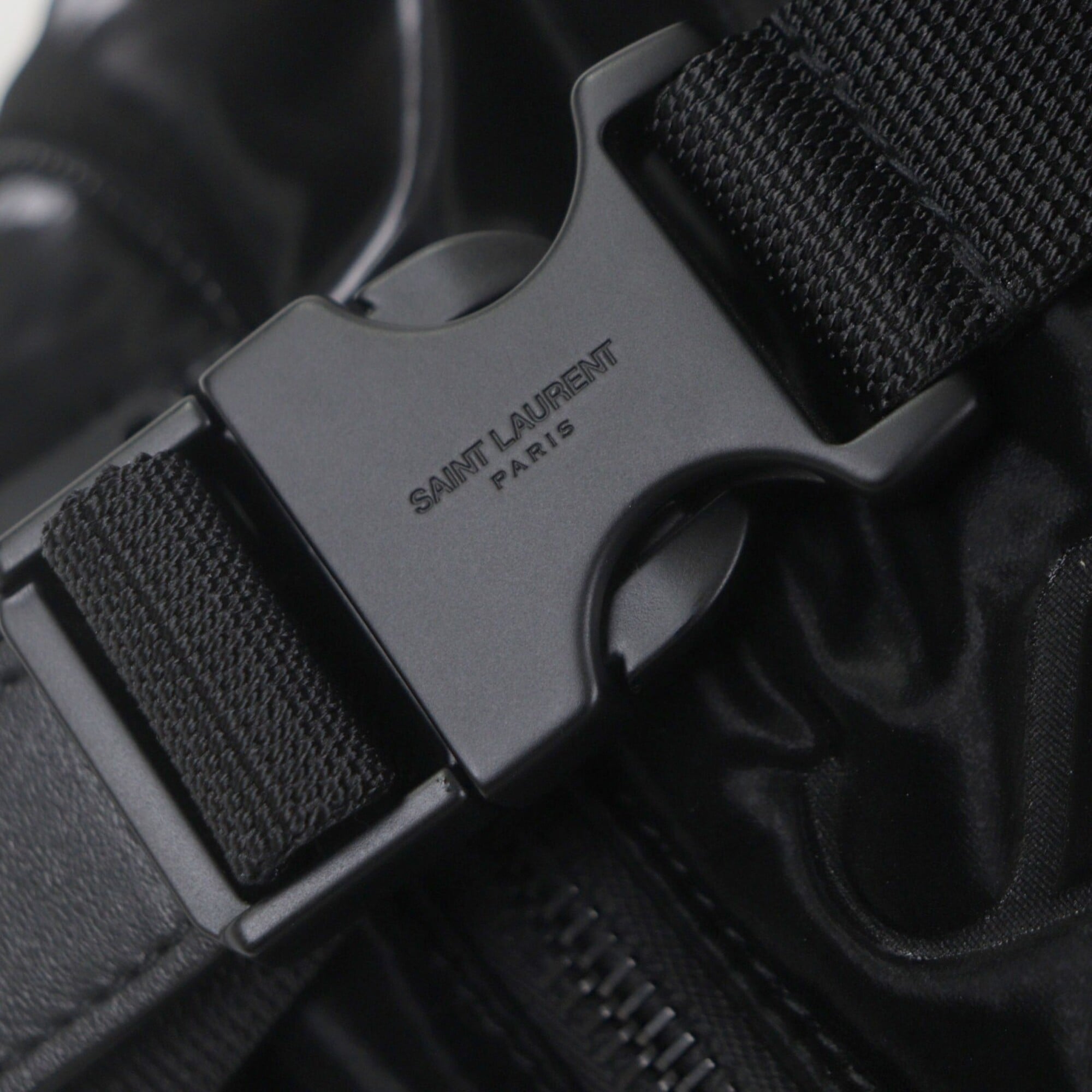 Saint Laurent Black Nylon Sling Bag (Pre-Owned)