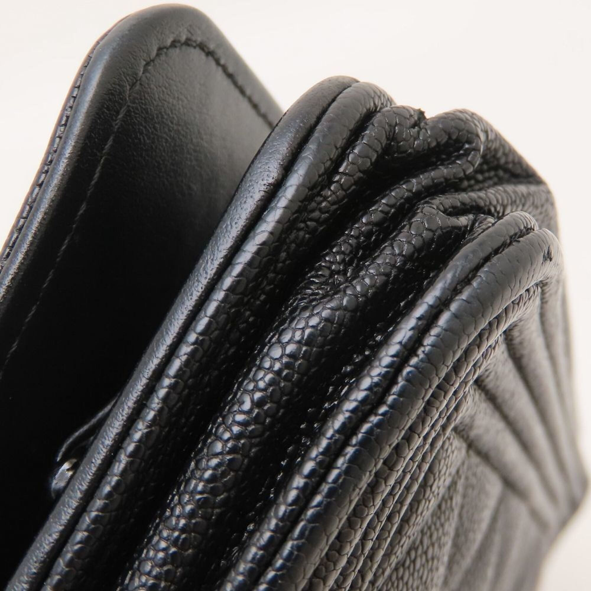 Chanel Boy Chanel Black Grained Calfskin Shoulder Bag (Pre-Owned)