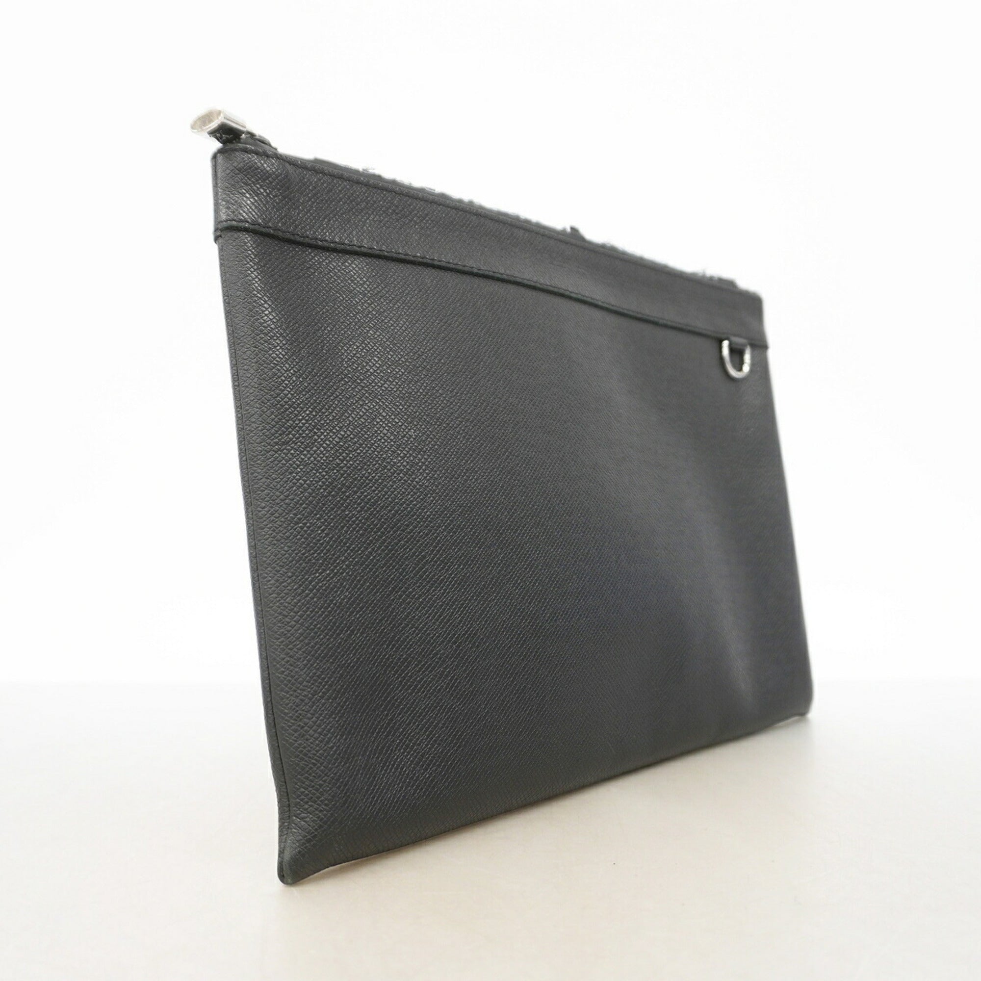 Louis Vuitton Noir Clutch Bag (Pre-Owned)
