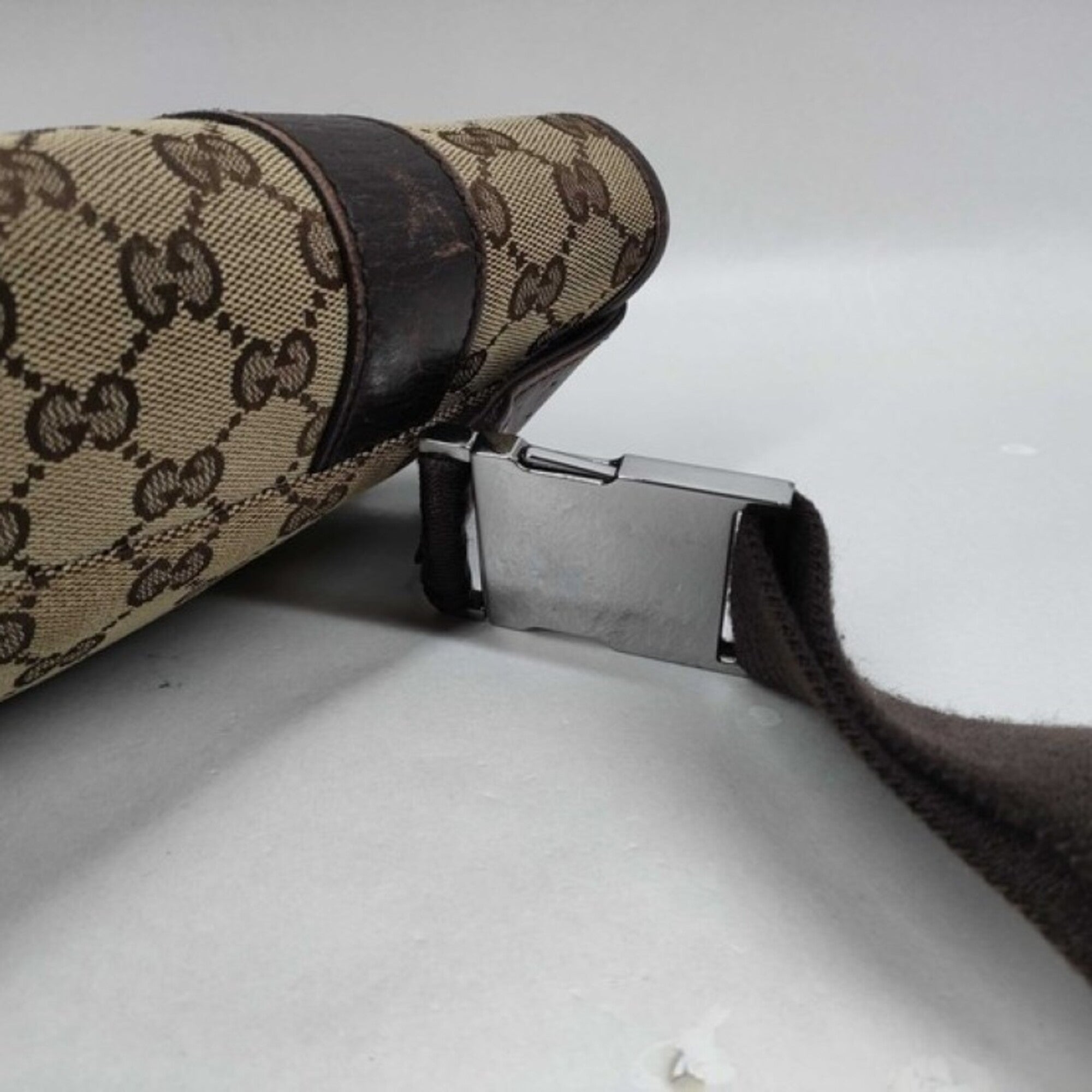 Gucci Beige Brown Gg Canvas Leather Fanny Pack Sling Bag (Pre-Owned)