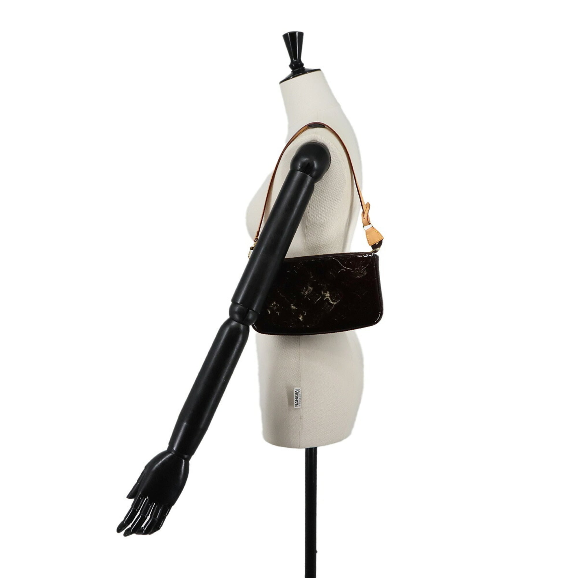Louis Vuitton Monogram Vernis Amarante Monogram Vernis Handbag Pochette (Pre-Owned)