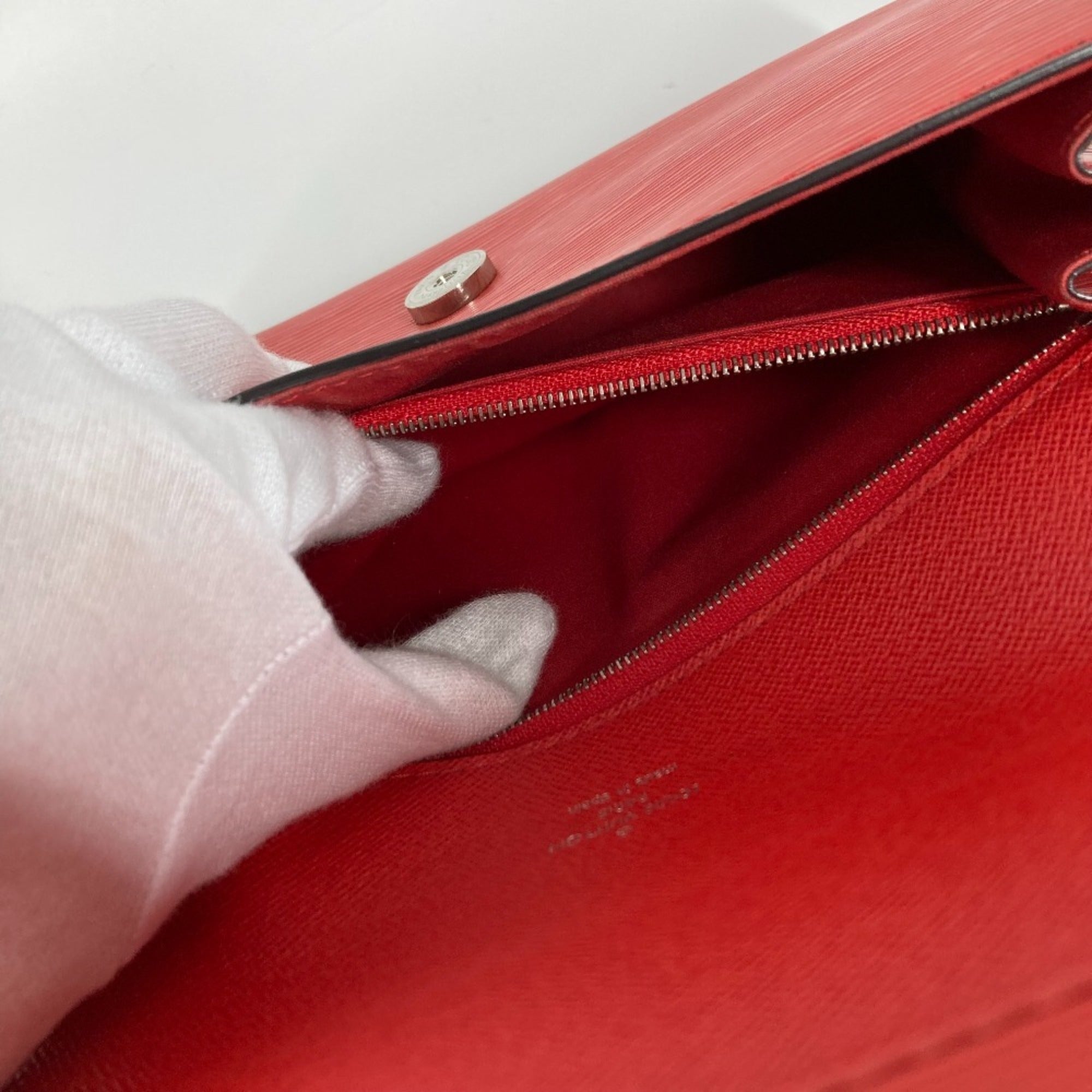 Louis Vuitton Epi Coquelicots Red Color Epi Leather Clutch Bag Handbag Shoulder Bag (Pre-Owned)