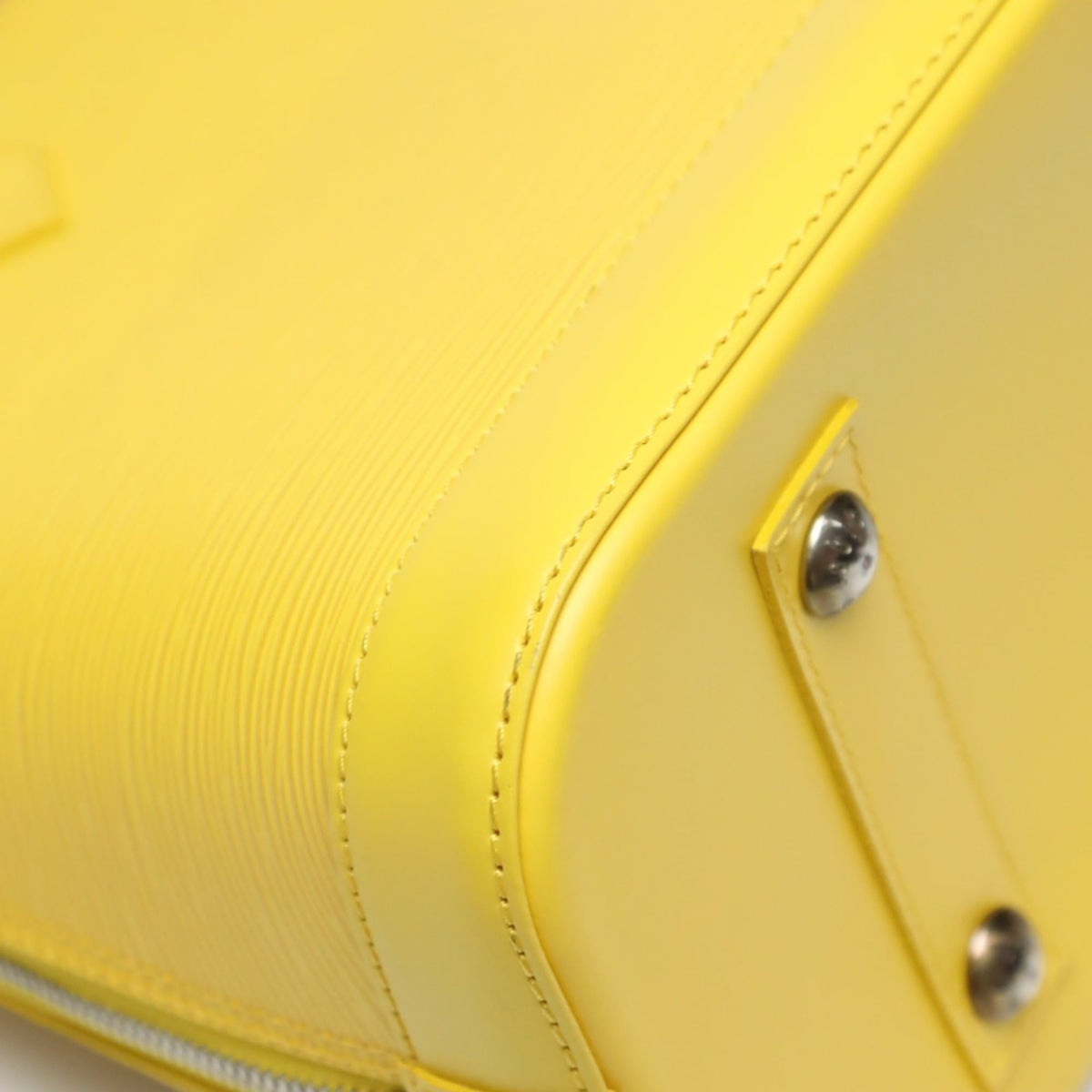 Louis Vuitton Citron Epi Leather Handbag (Pre-Owned)