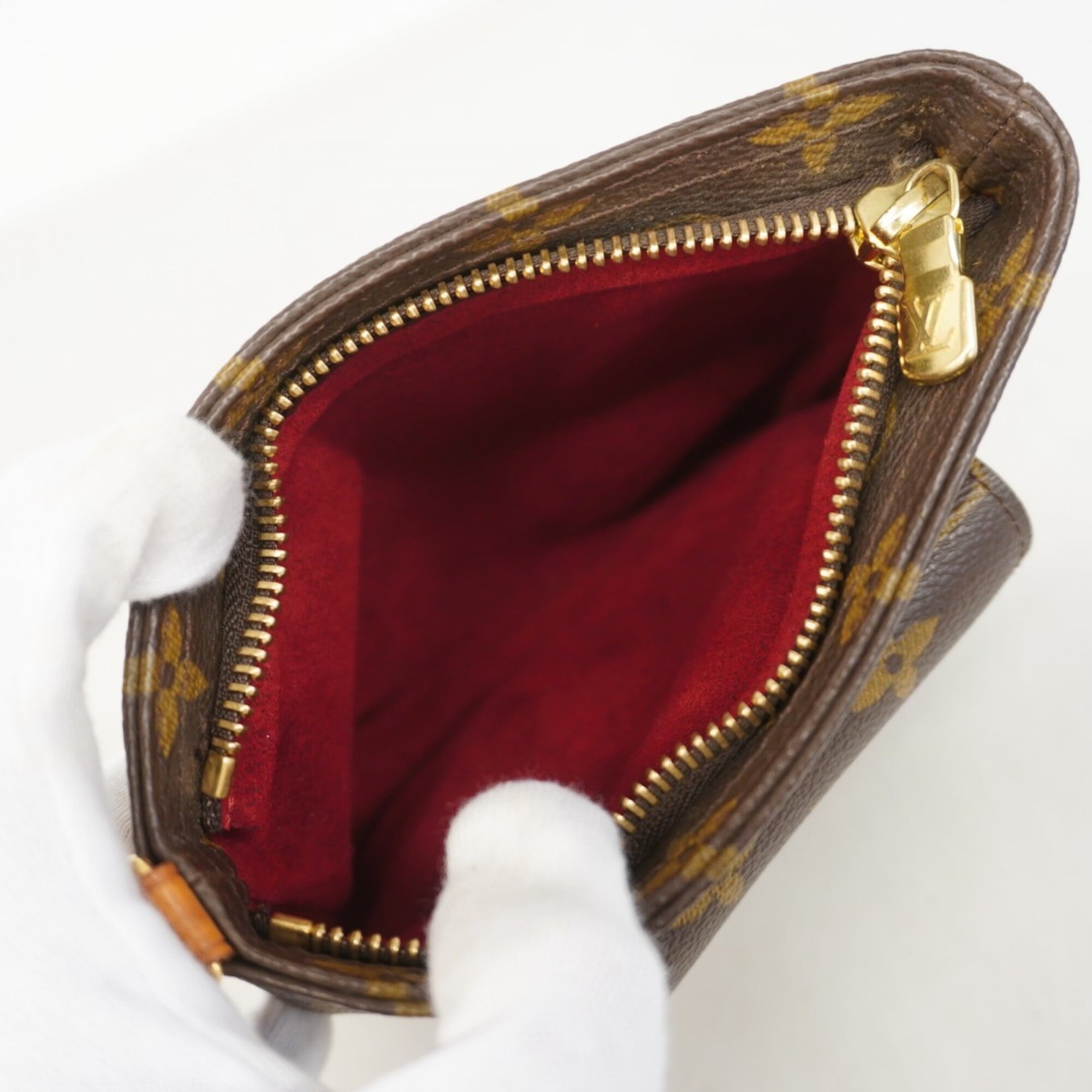 Louis Vuitton Brown Pouch (Pre-Owned)