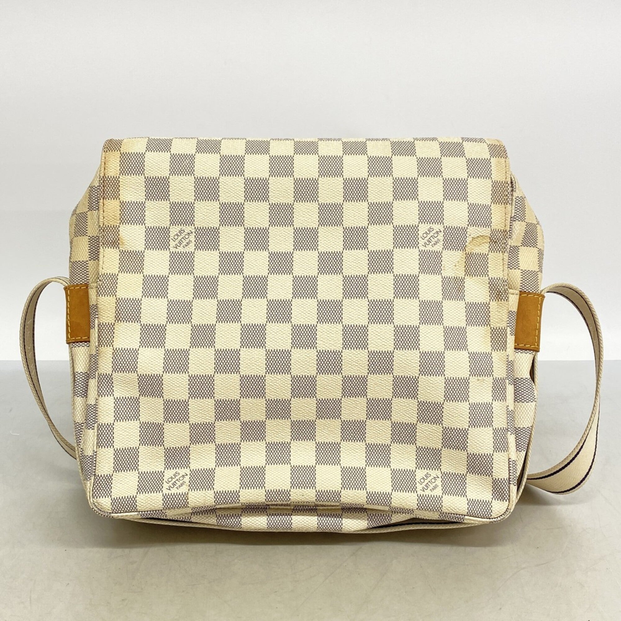 Louis Vuitton White Shoulder Bag (Pre-Owned)