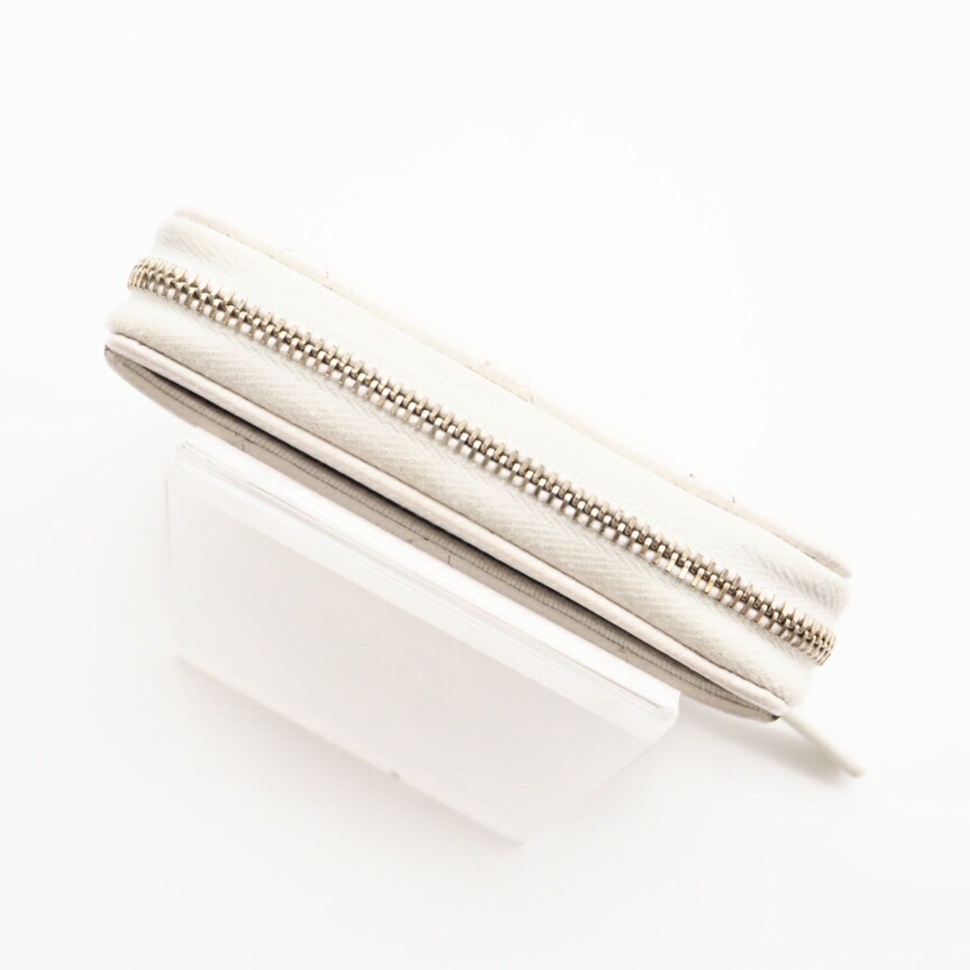 Chanel White Grained Calfskin Coin Purse/Coin Case (Pre-Owned)