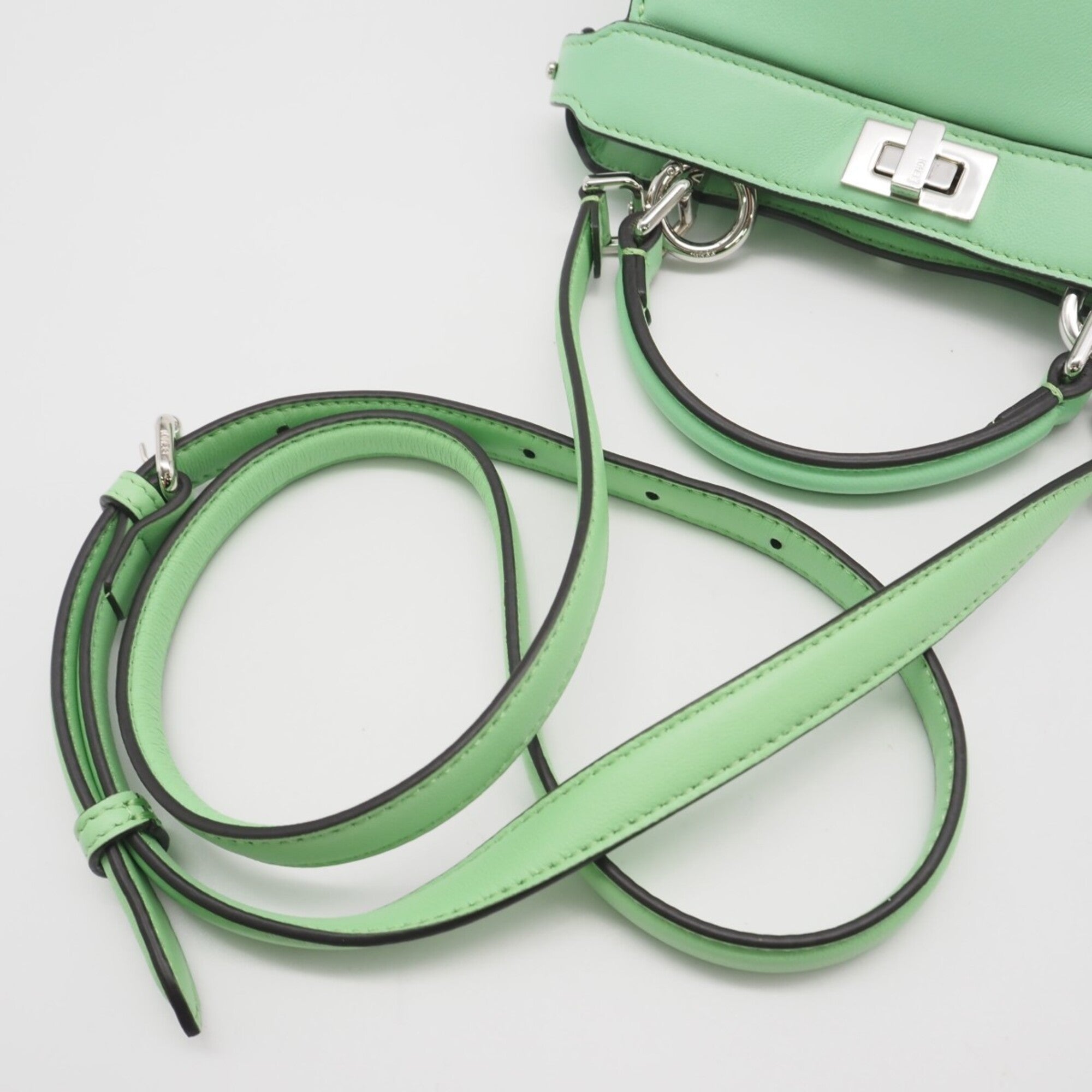 Fendi Peekaboo Green Leather Handbag (Pre-Owned)
