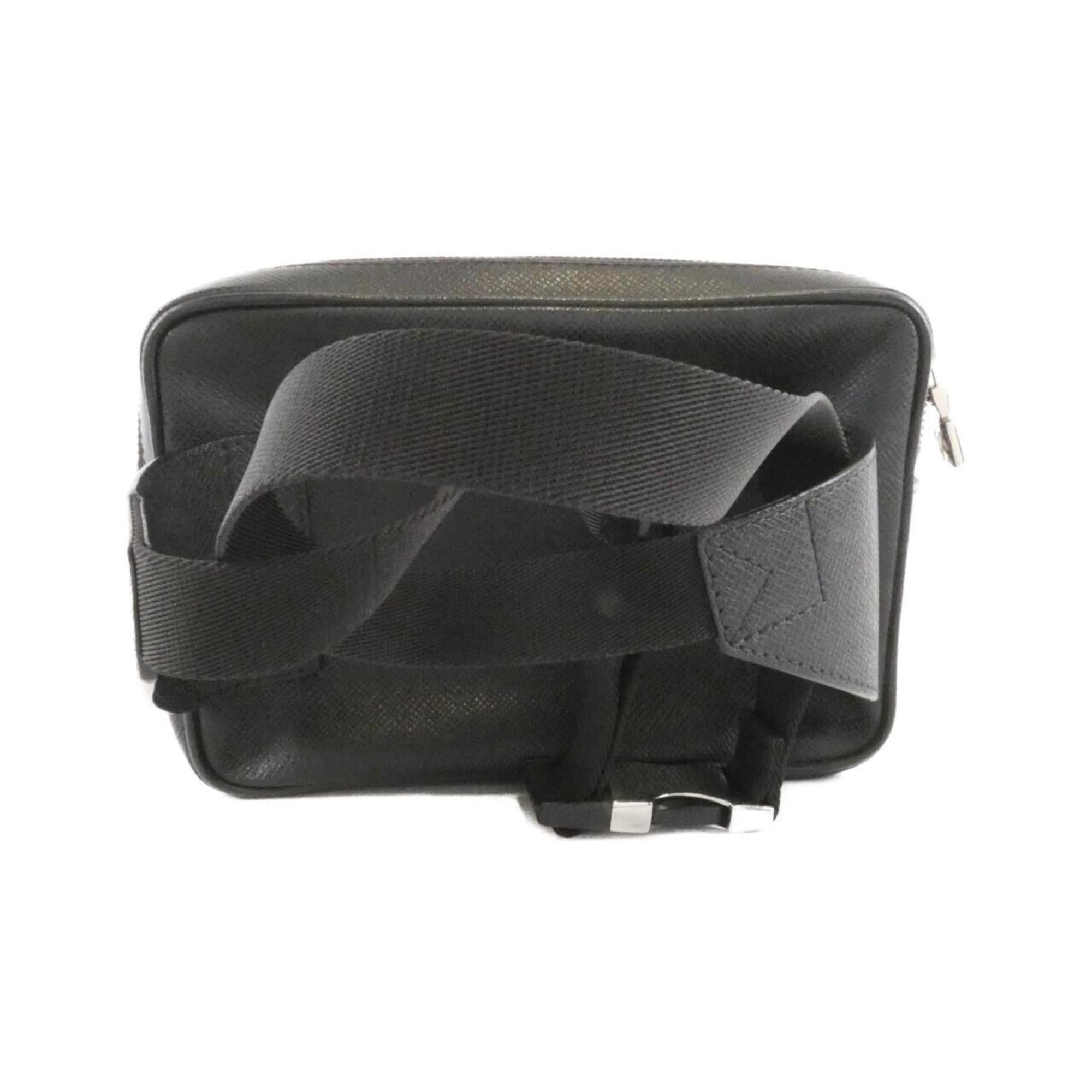 Louis Vuitton Taiga Black Taiga Leather Shoulder Bag (Pre-Owned)