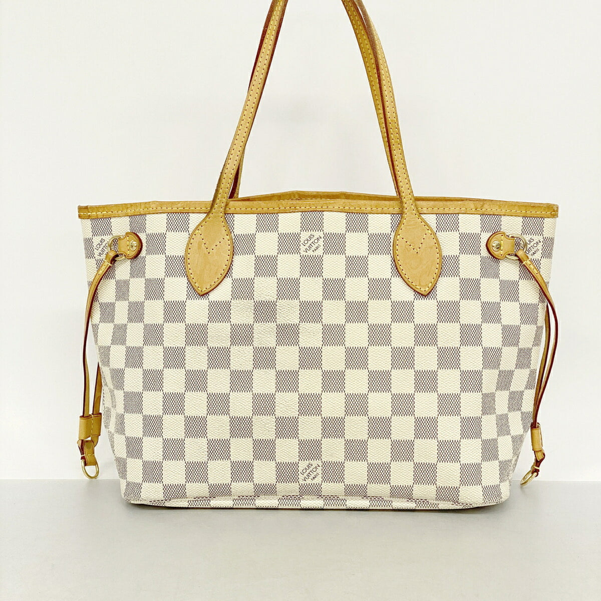 Louis Vuitton White Tote Bag (Pre-Owned)