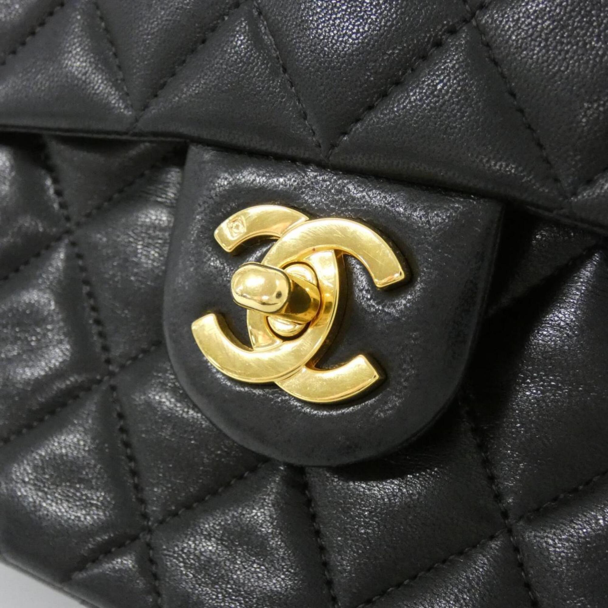Chanel Black Leather Shoulder Bag (Pre-Owned)