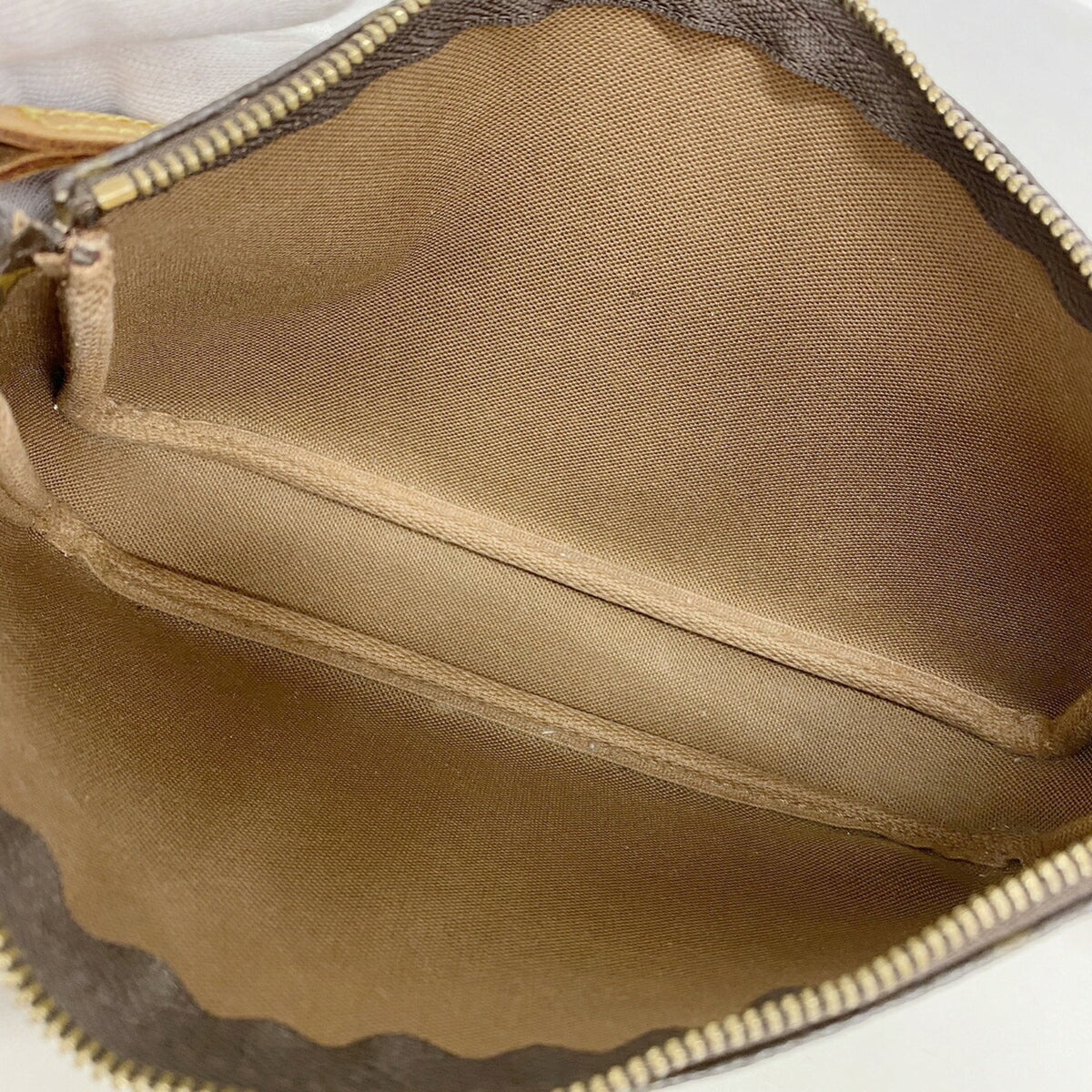 Louis Vuitton Brown Pouch (Pre-Owned)