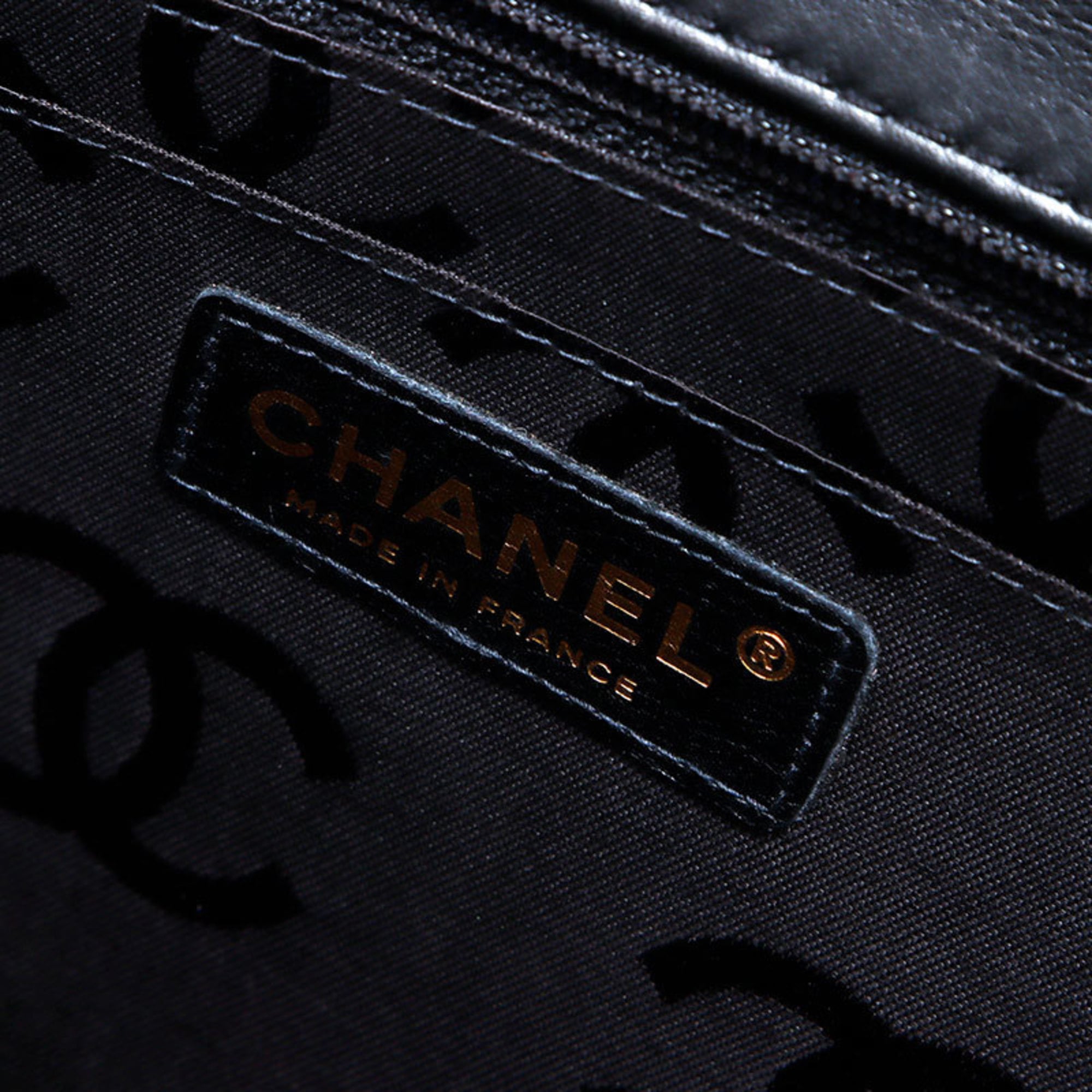 Chanel Black Handbag (Pre-Owned)