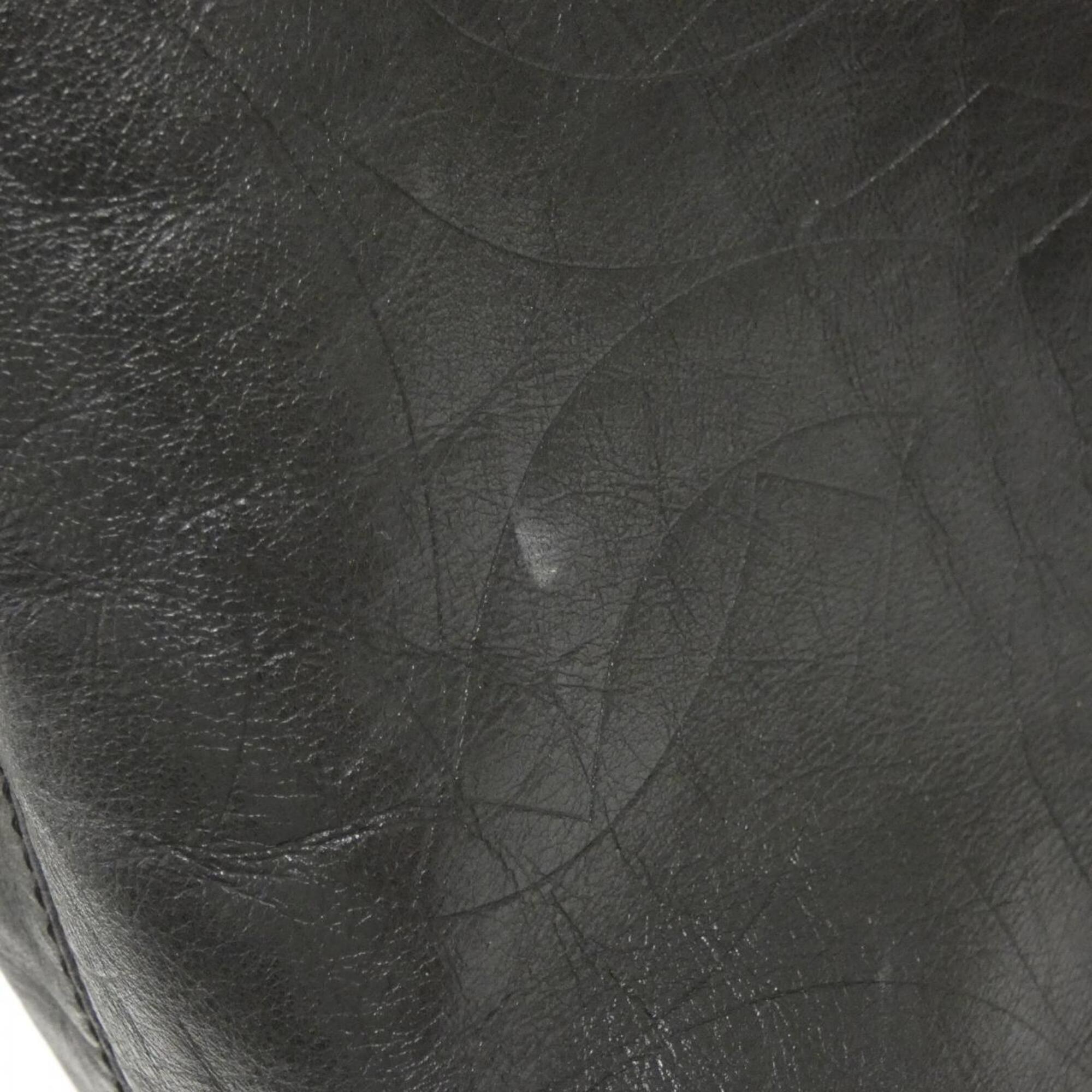 Chanel Black Leather Handbag (Pre-Owned)