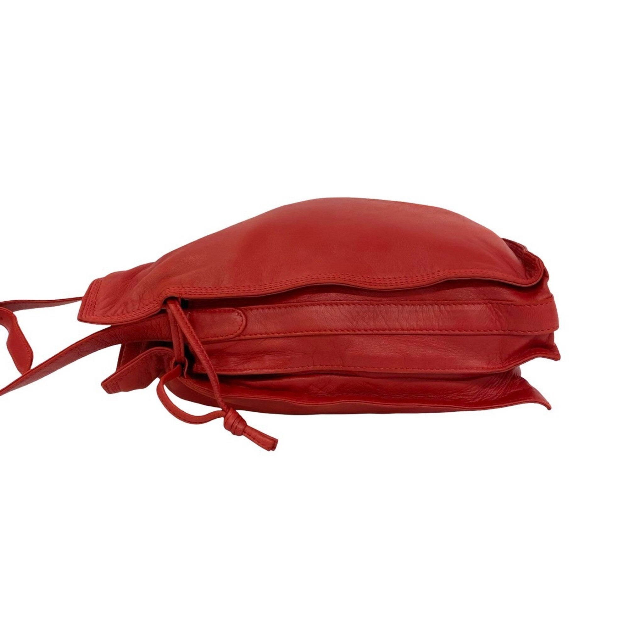 Loewe Red Color Leather Shoulder Bag (Pre-Owned)