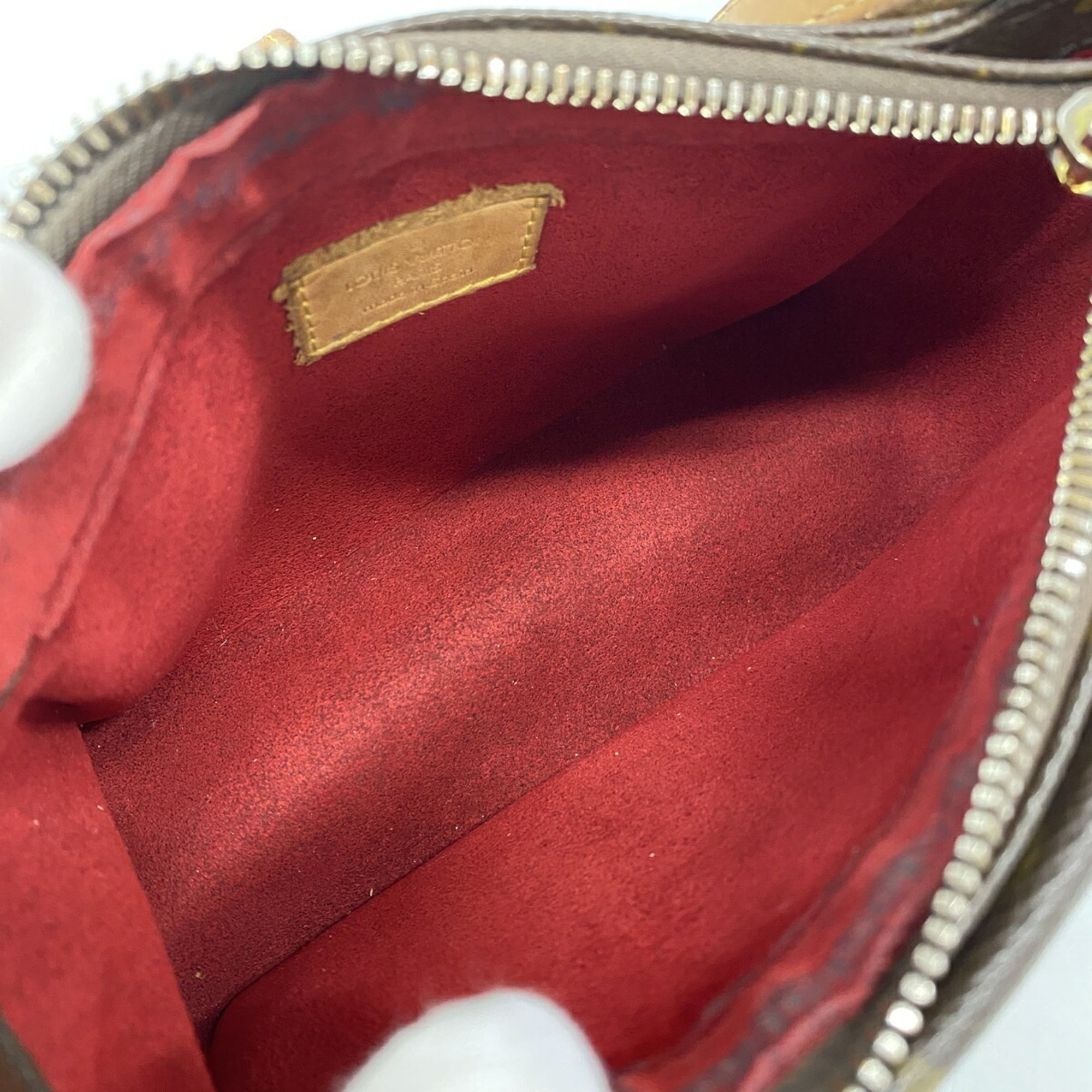 Louis Vuitton Brown Shoulder Bag (Pre-Owned)