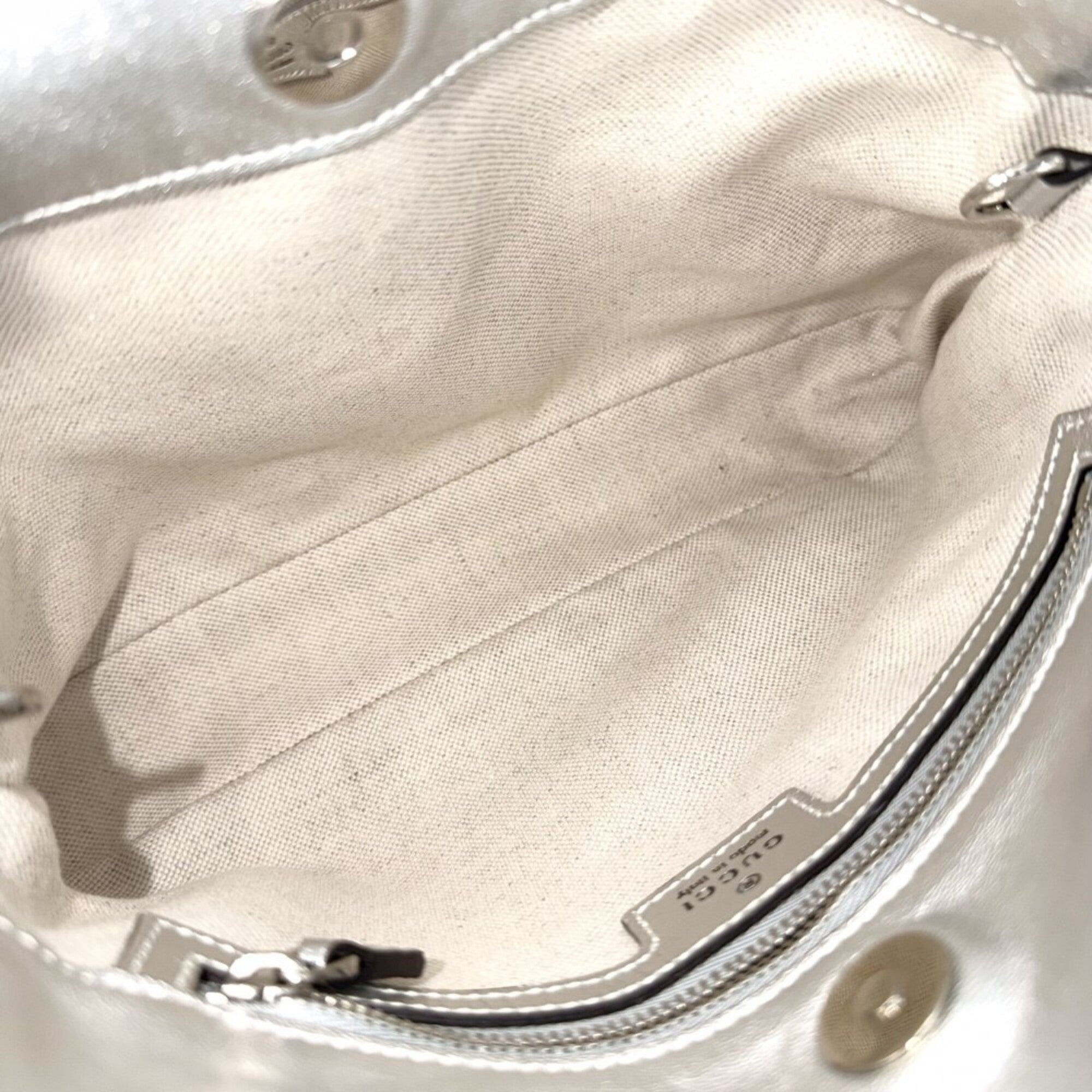 Gucci Metallic Silver Leather Handbag Shoulder Bag (Pre-Owned)