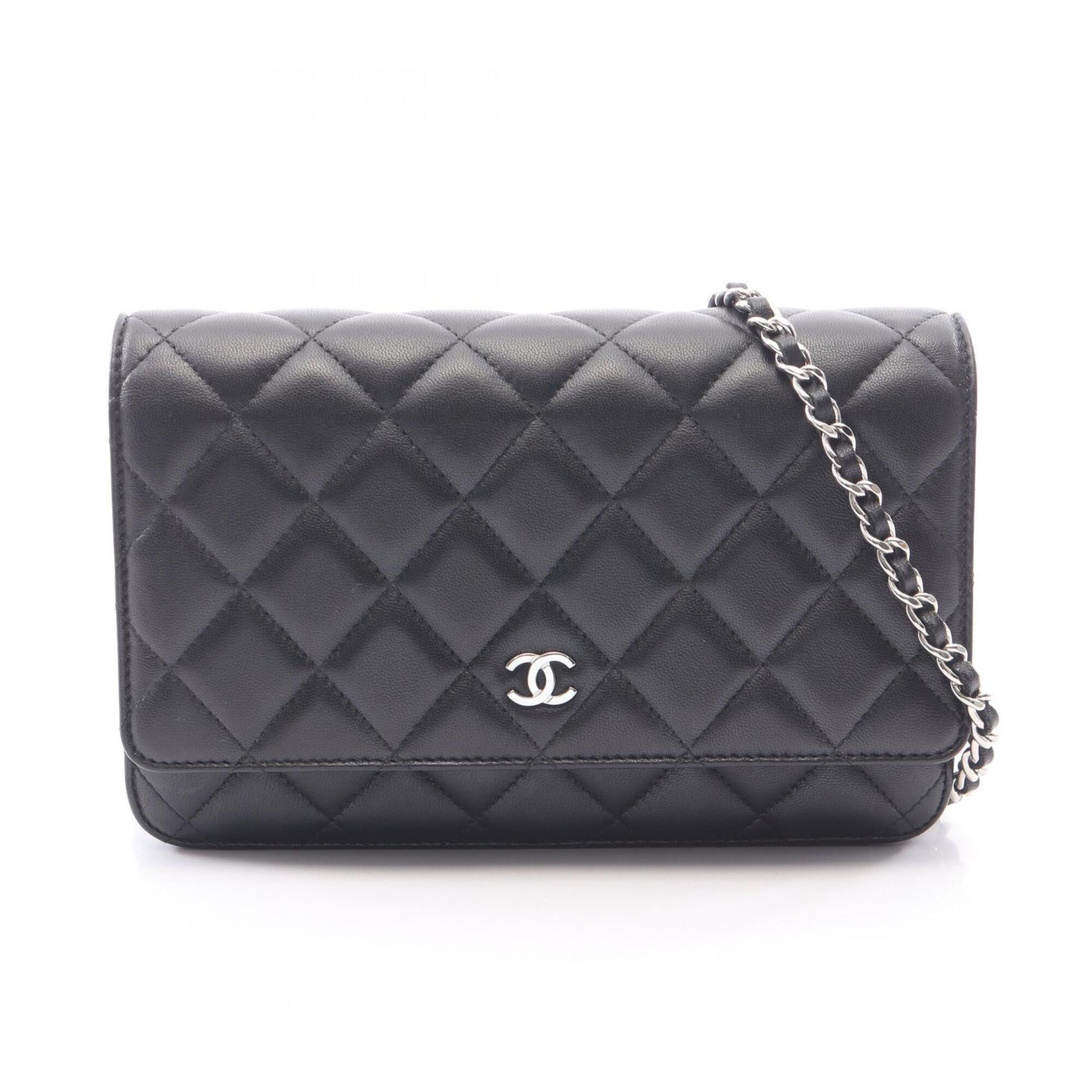 Chanel Matelasse Black Leather Handbag Shoulder Bag (Pre-Owned)