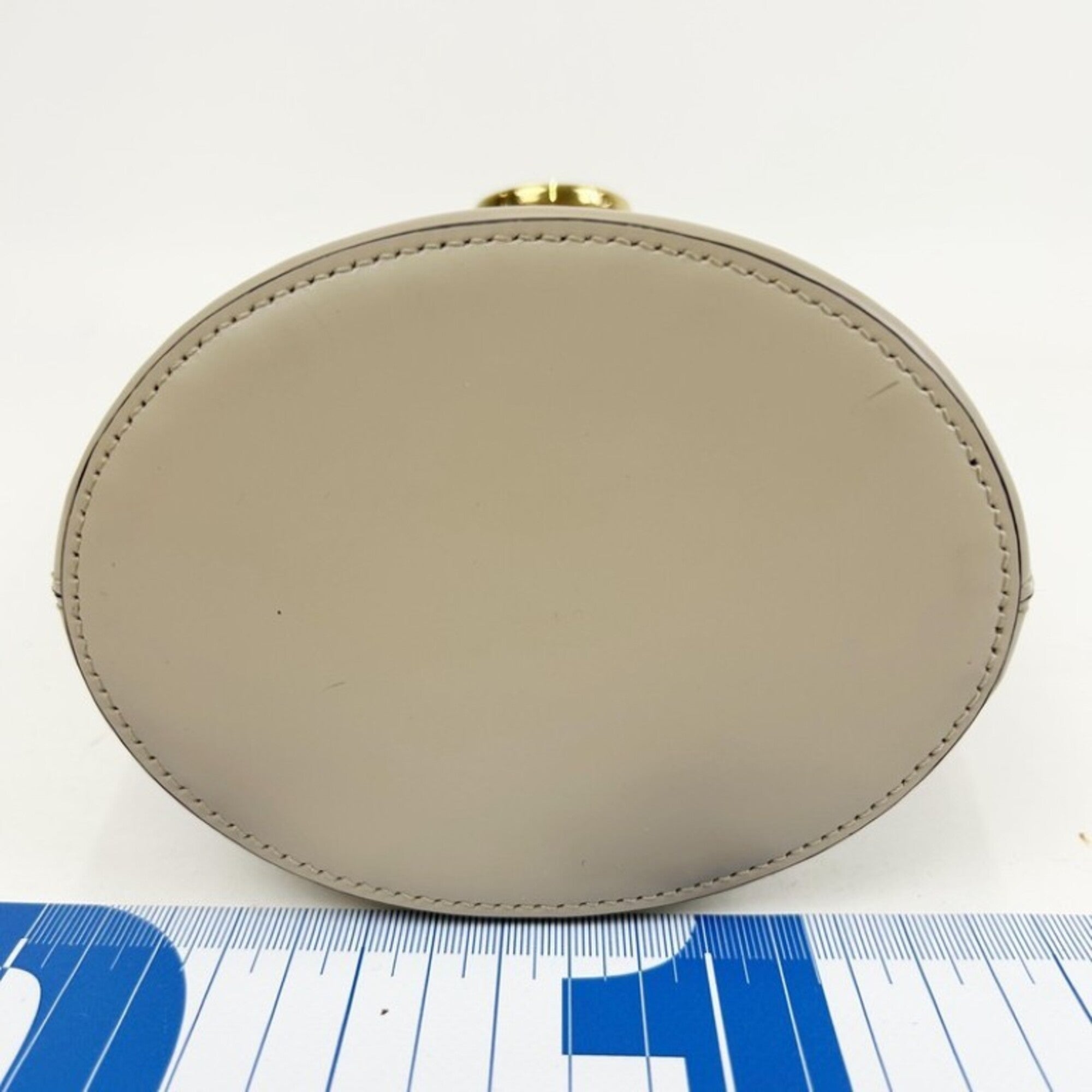 Salvatore Ferragamo Gancini Beige Leather Shoulder Bag (Pre-Owned)