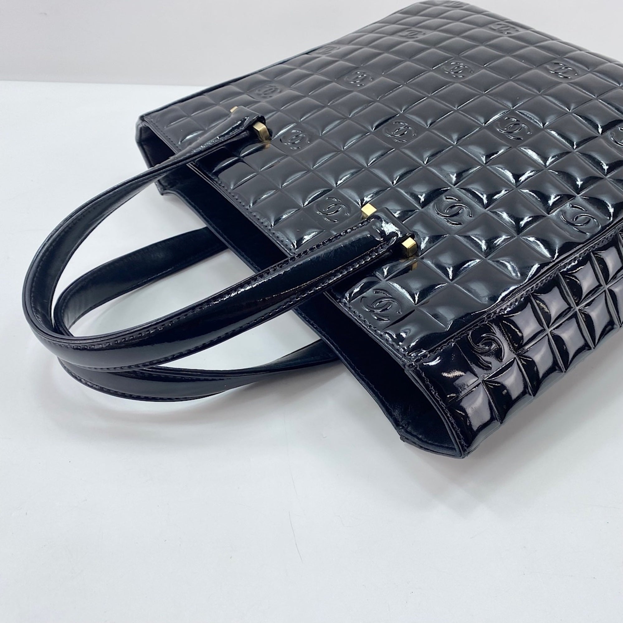 Chanel Black Leather Tote Bag (Pre-Owned)