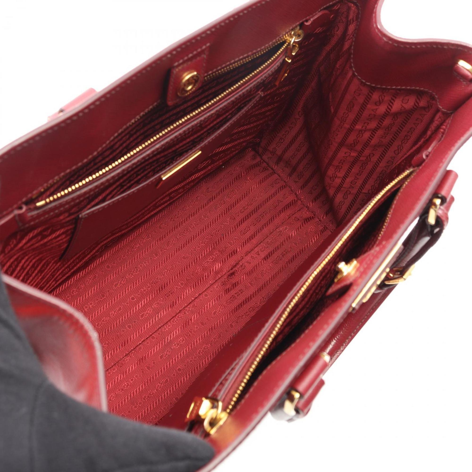 Prada Bordeaux Red Color Leather Handbag (Pre-Owned)