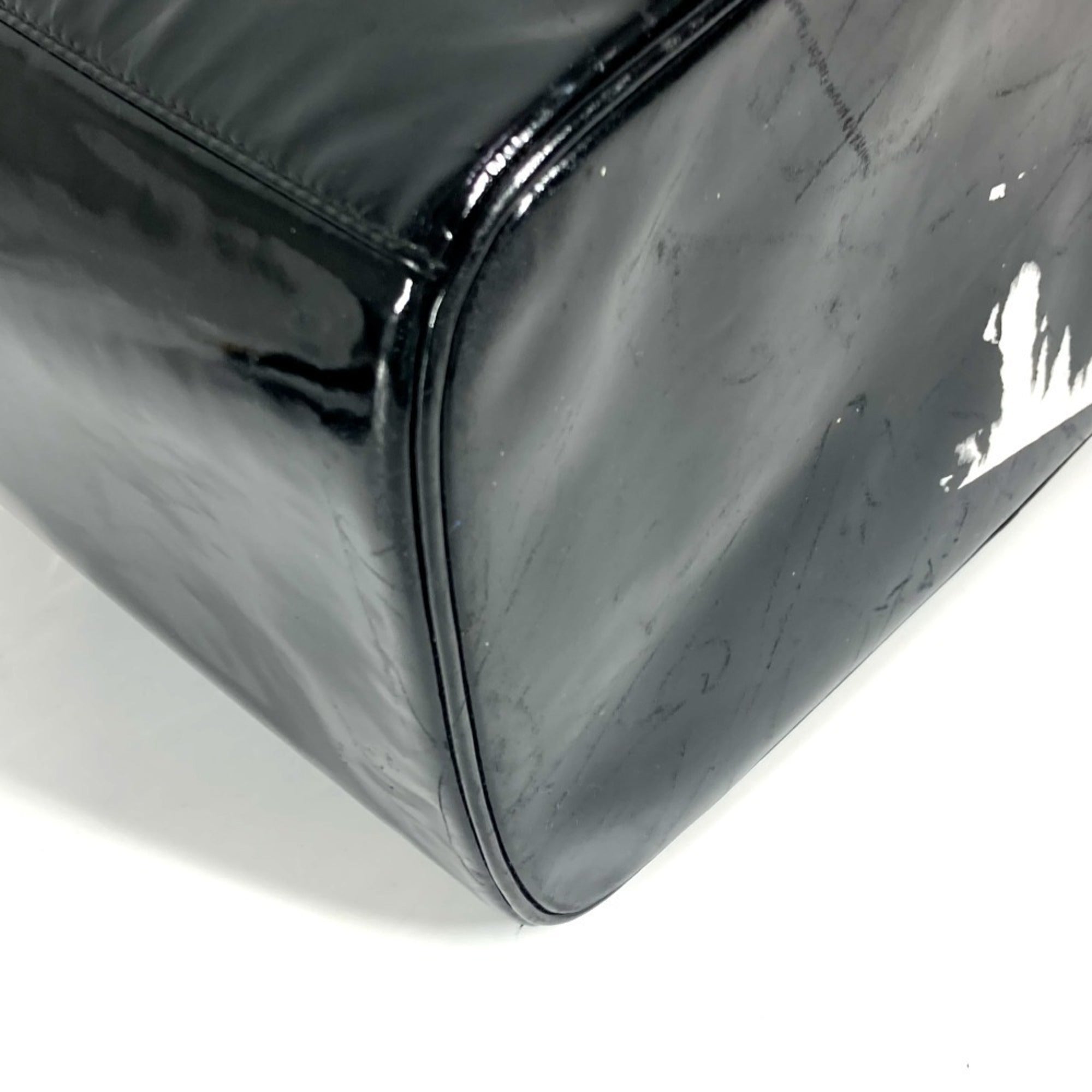 Chanel Black Patent Leather Handbag Shoulder Bag Vanity Bag (Pre-Owned)