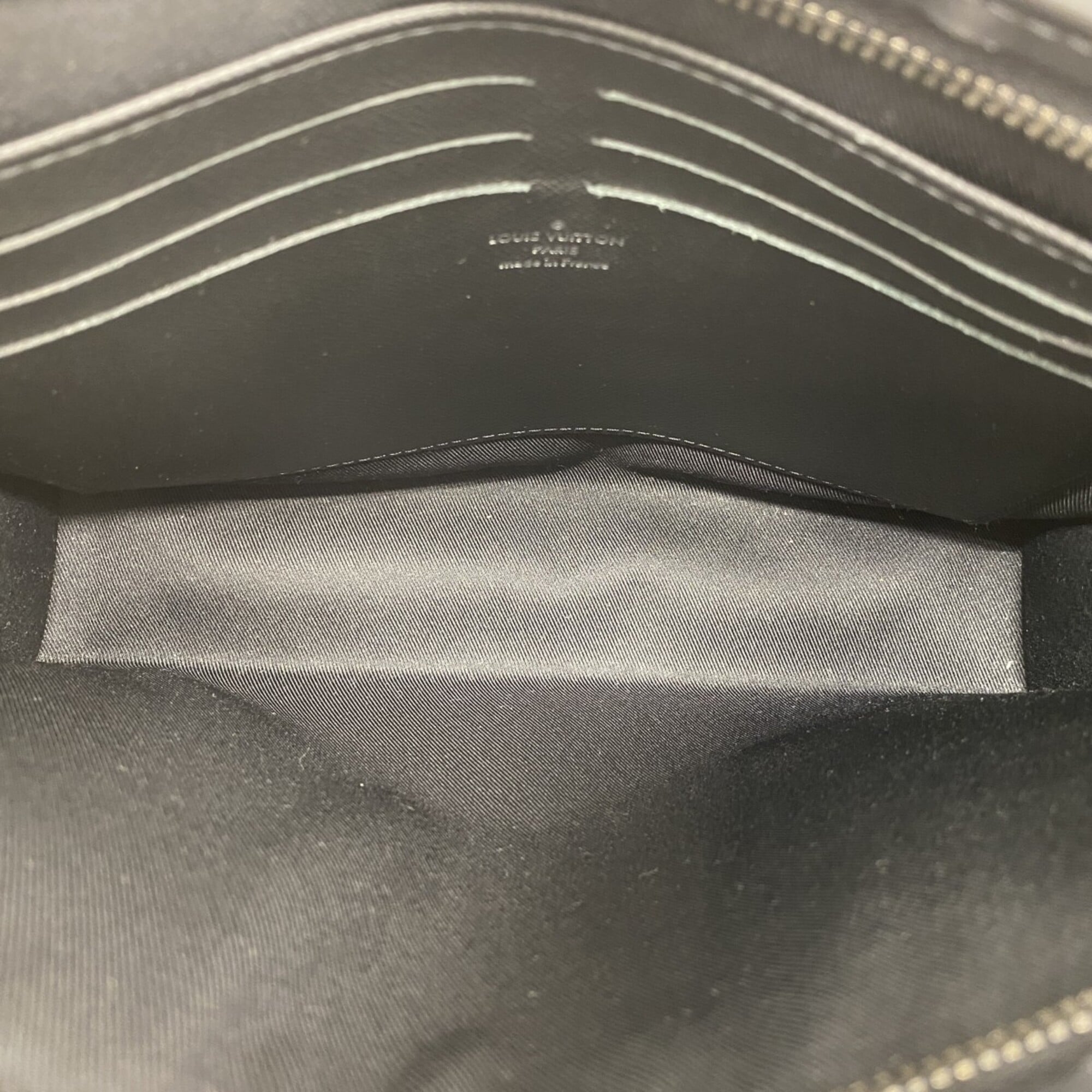 Louis Vuitton Black Clutch Bag (Pre-Owned)